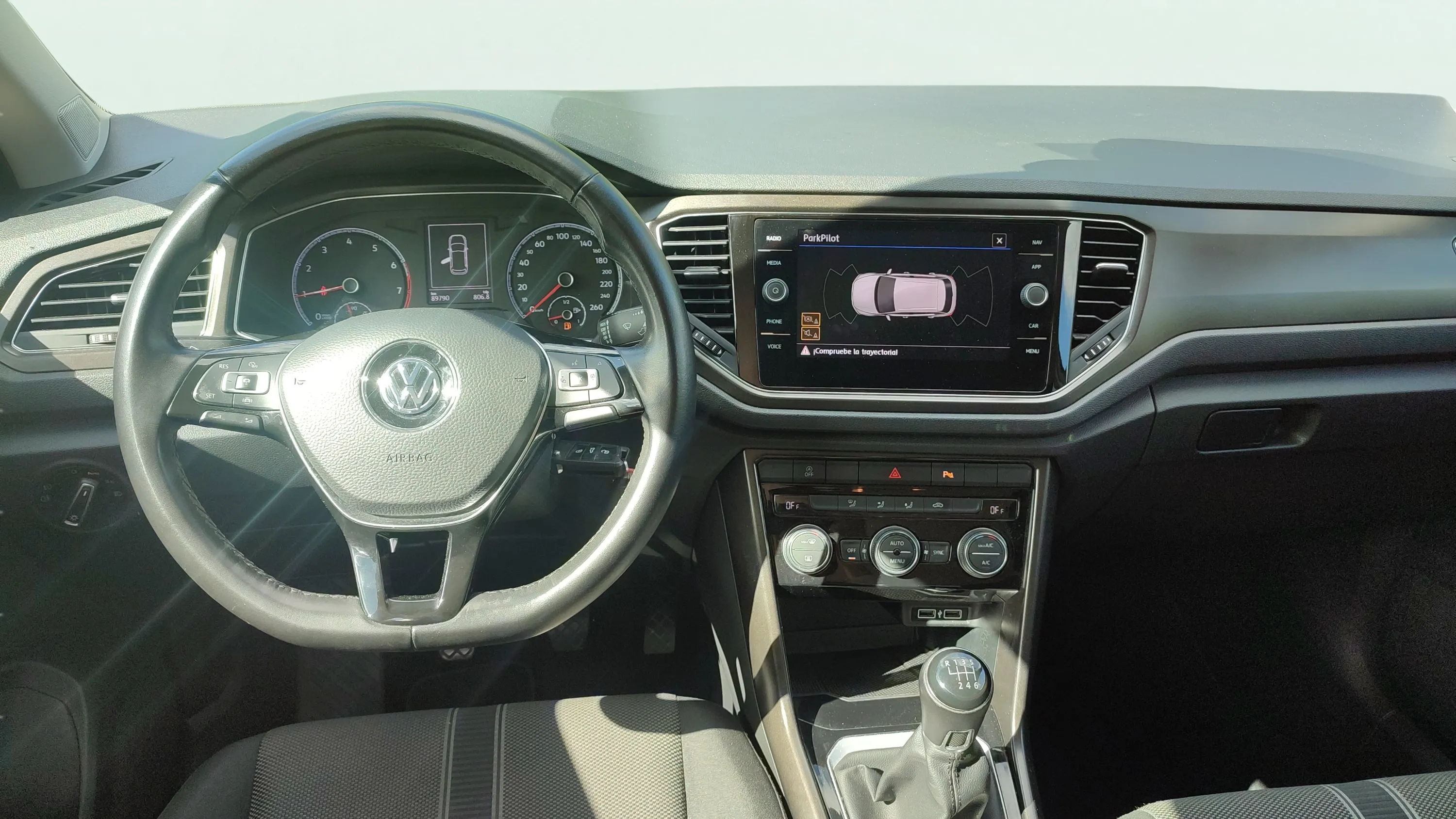 Volkswagen T-Roc Advance 1.0 TSI - foto 12
