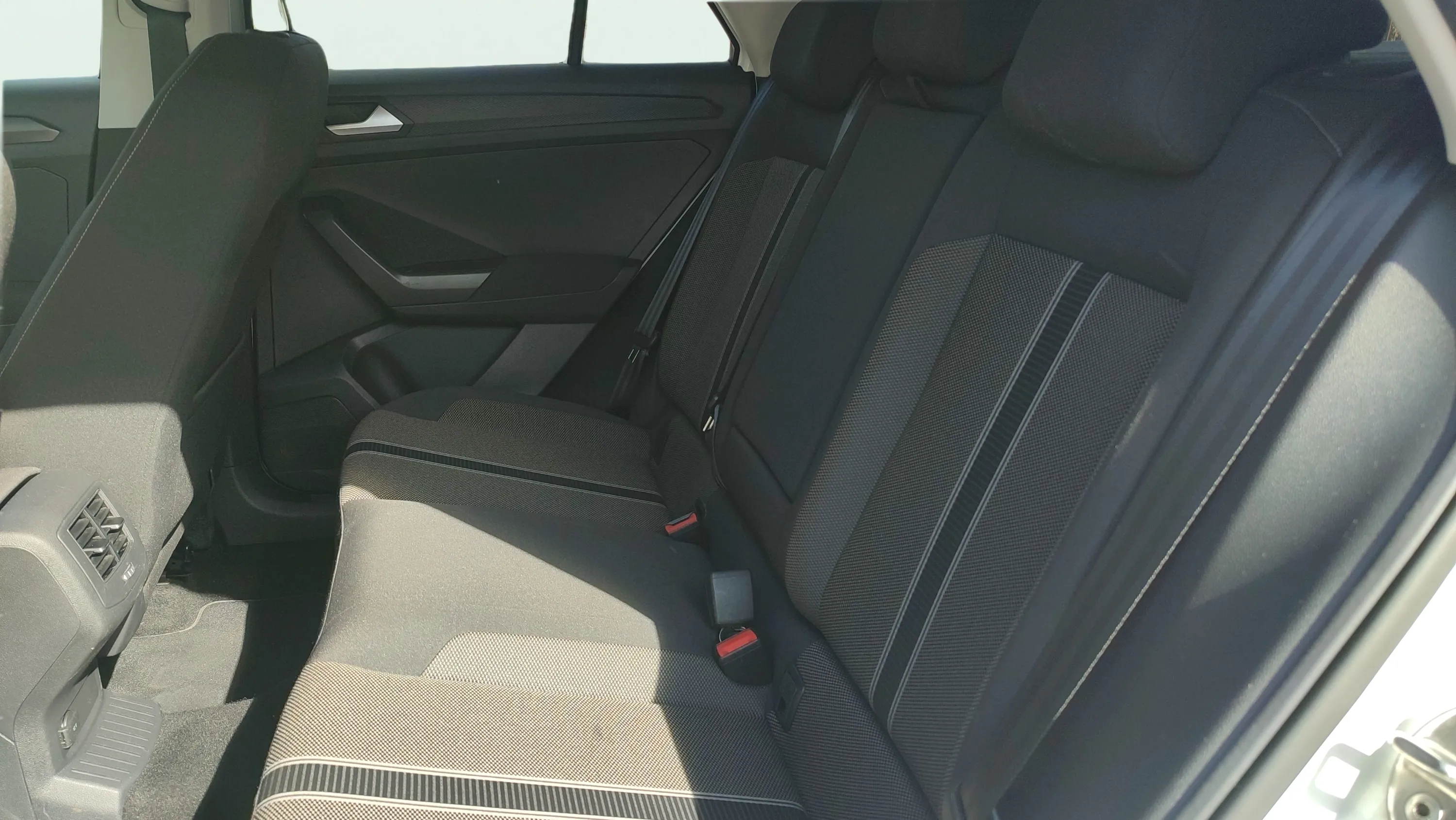 Volkswagen T-Roc Advance 1.0 TSI - foto 15