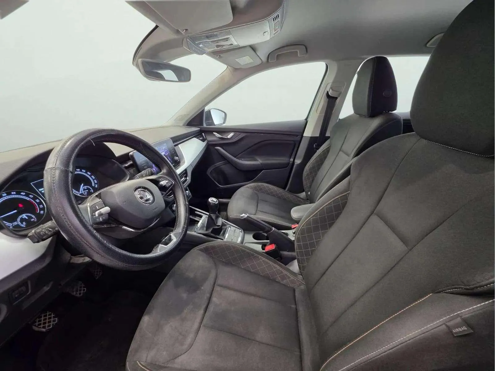 Škoda Scala 1.6 TDI Ambition - foto 18