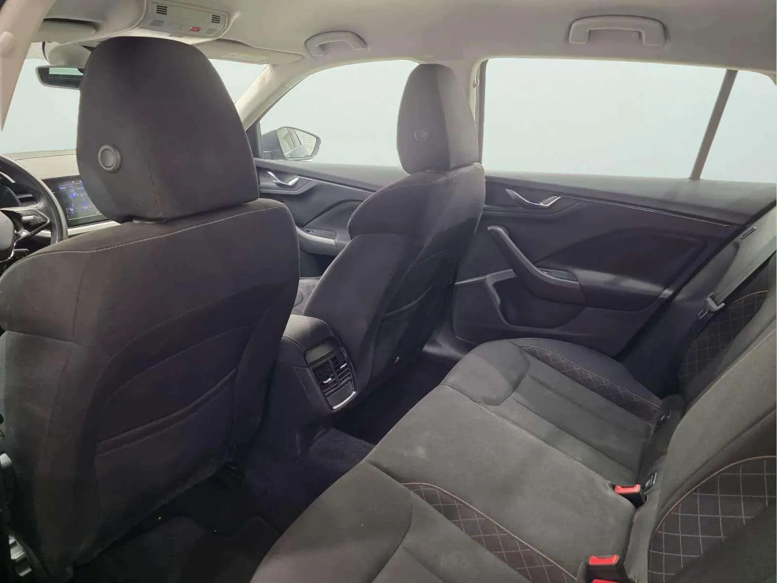 Škoda Scala 1.6 TDI Ambition - foto 19