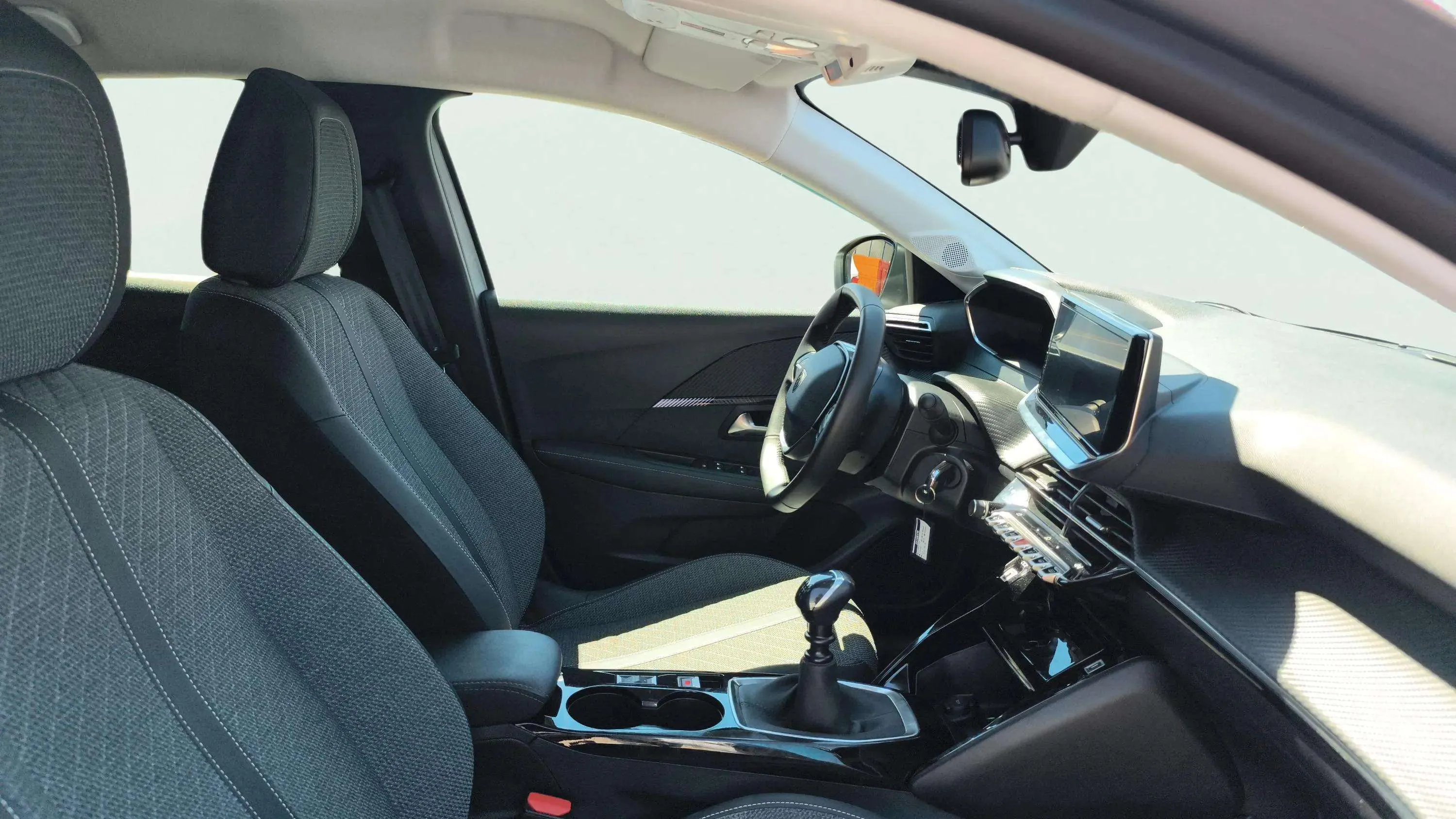 Peugeot 208 Allure Gasolina 100 - foto 13