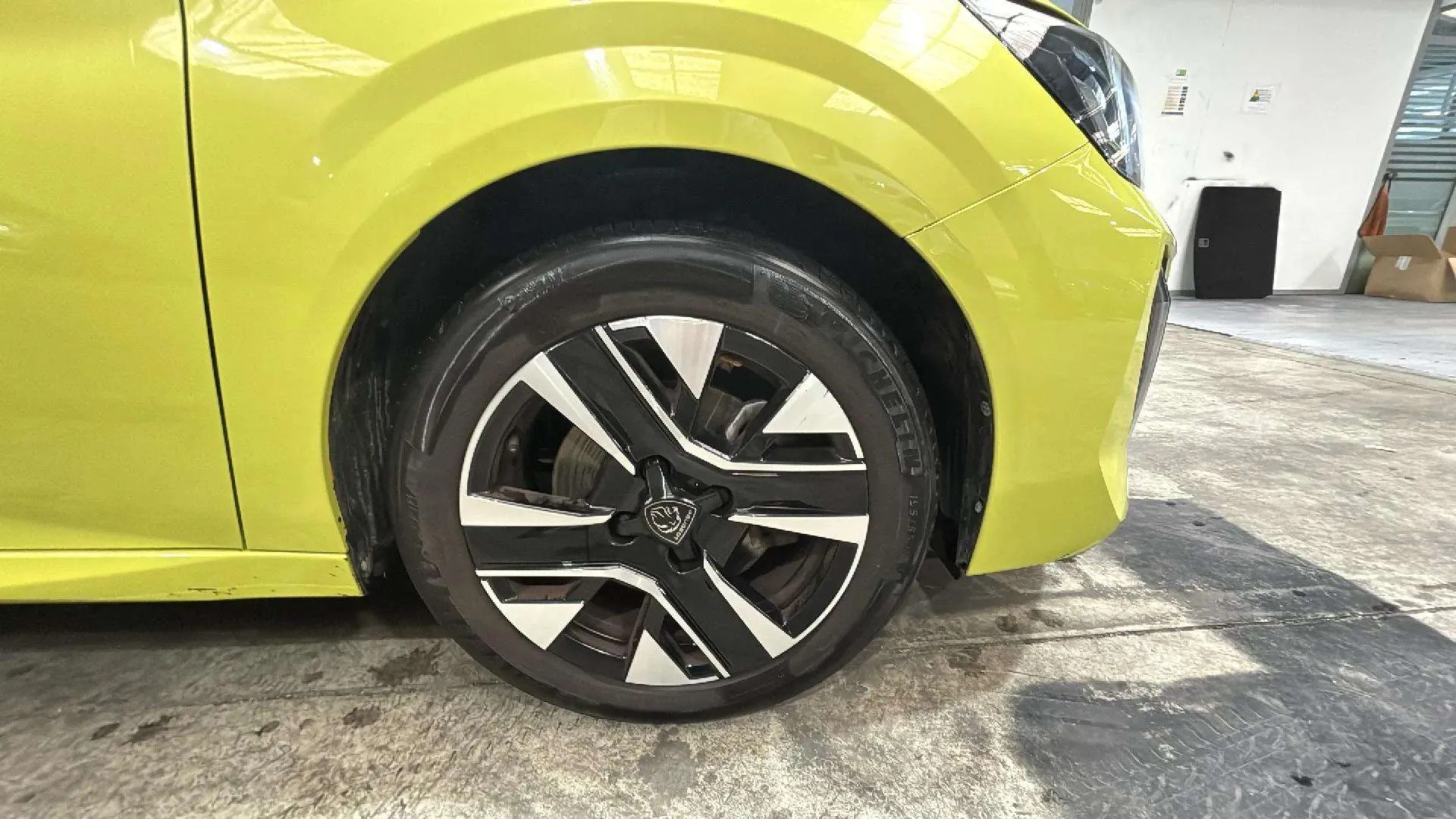 Peugeot 208 Allure Gasolina 100 - foto 30