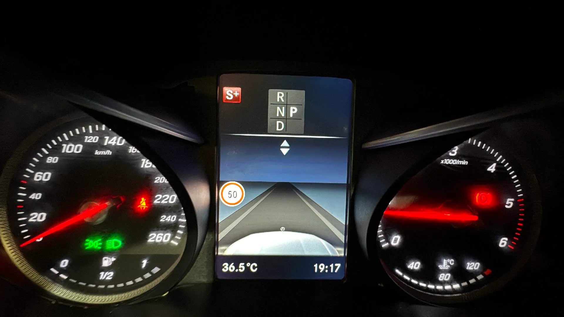 Mercedes-Benz GLC 250 d 4MATIC - foto 26
