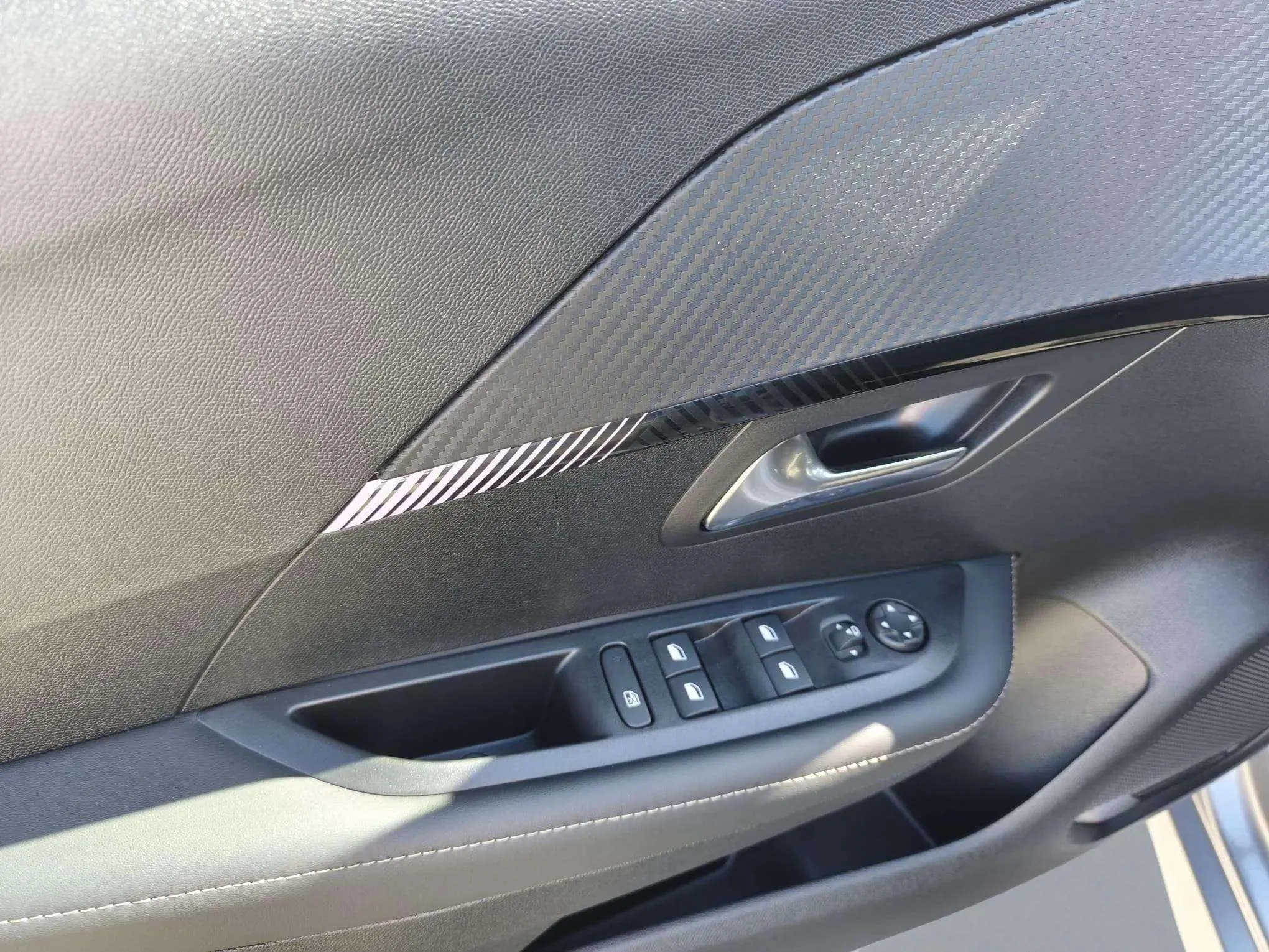 Peugeot 208 Allure Gasolina 100 - foto 19