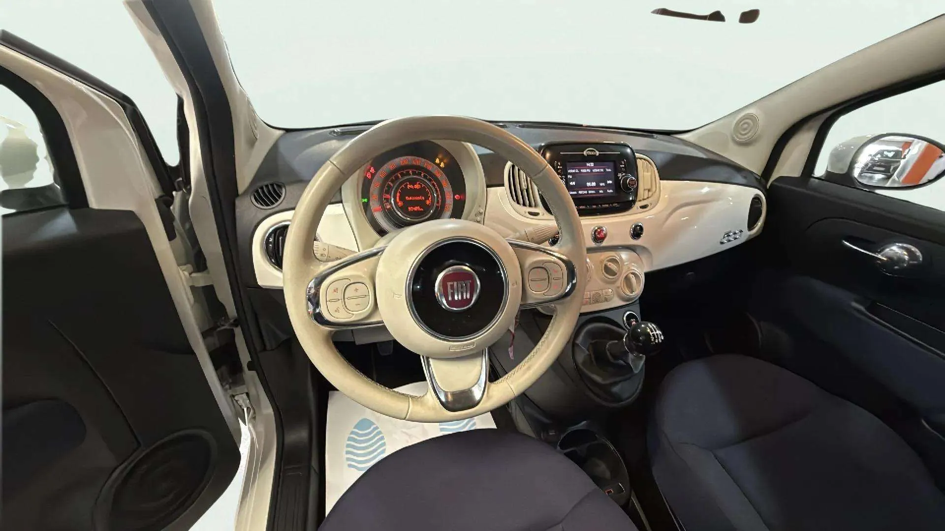 Fiat 500 Club 1.0 Hybrid - foto 10