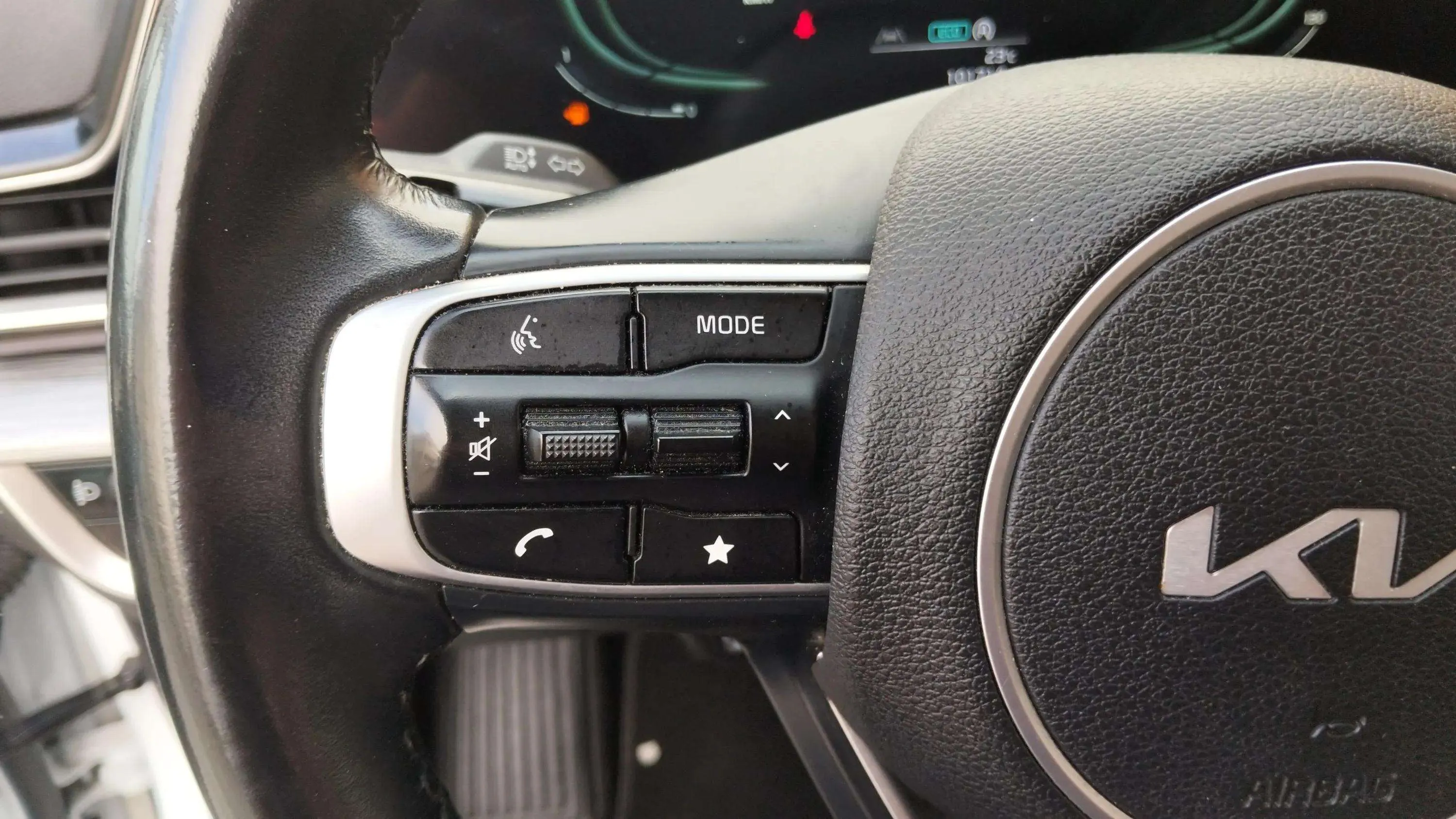 Kia Sportage 1.6 CRDi MHEV Business 4x2 - foto 9