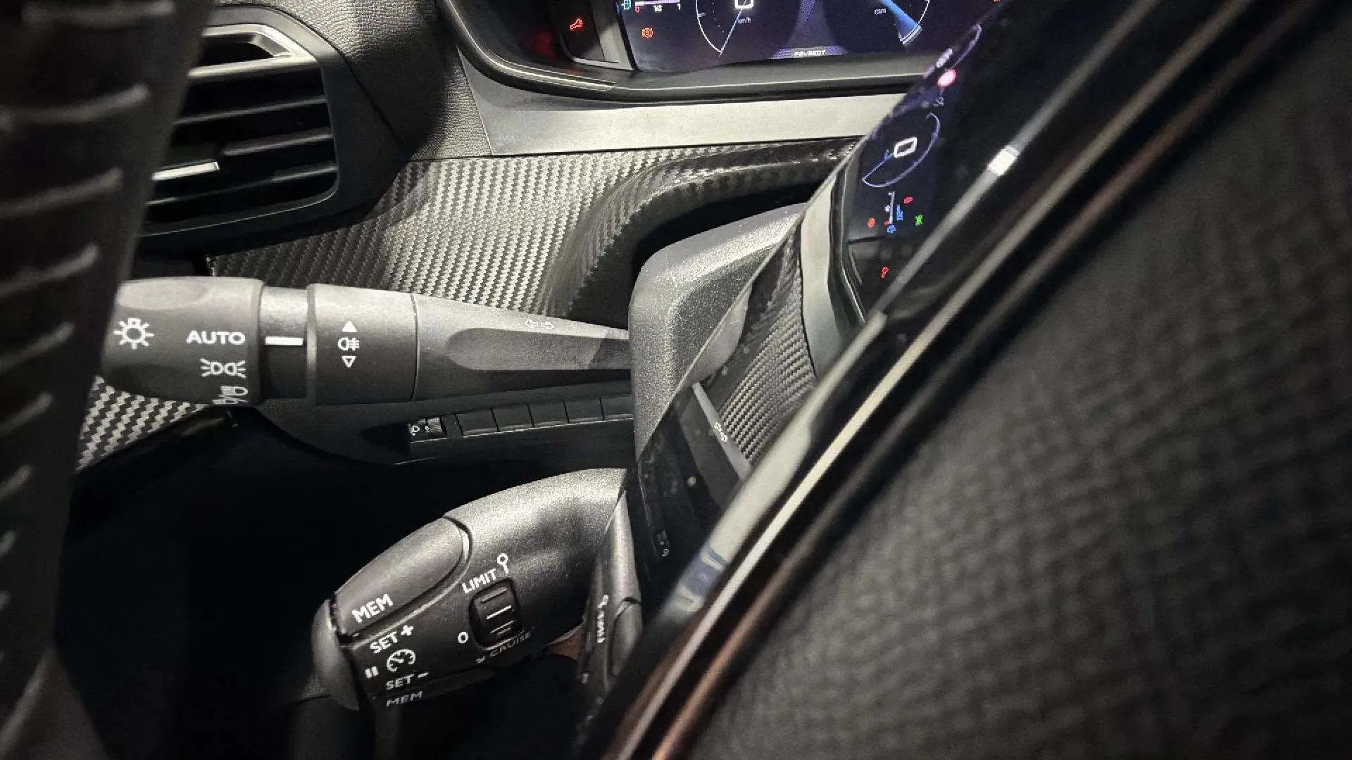 Peugeot 208 Allure Gasolina 100 - foto 19