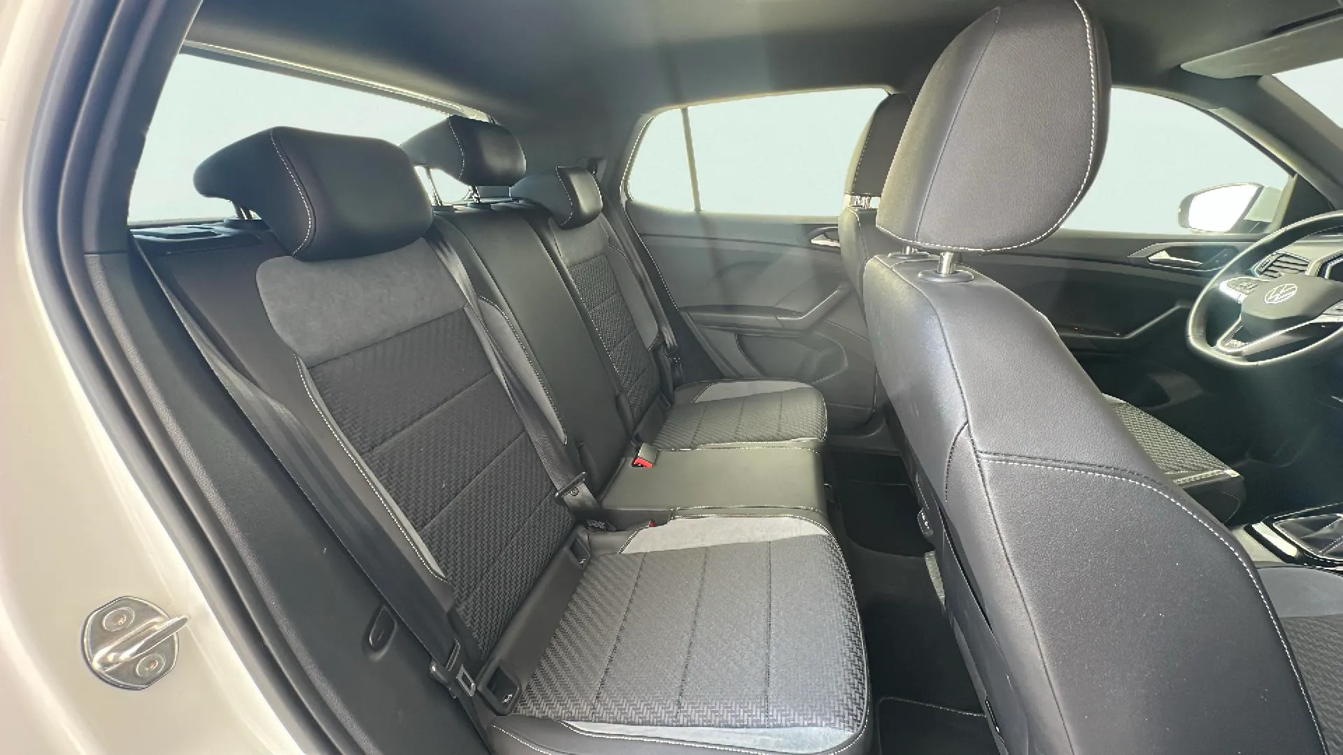 Volkswagen T-Cross Advance 1.5 TSI DSG - foto 18