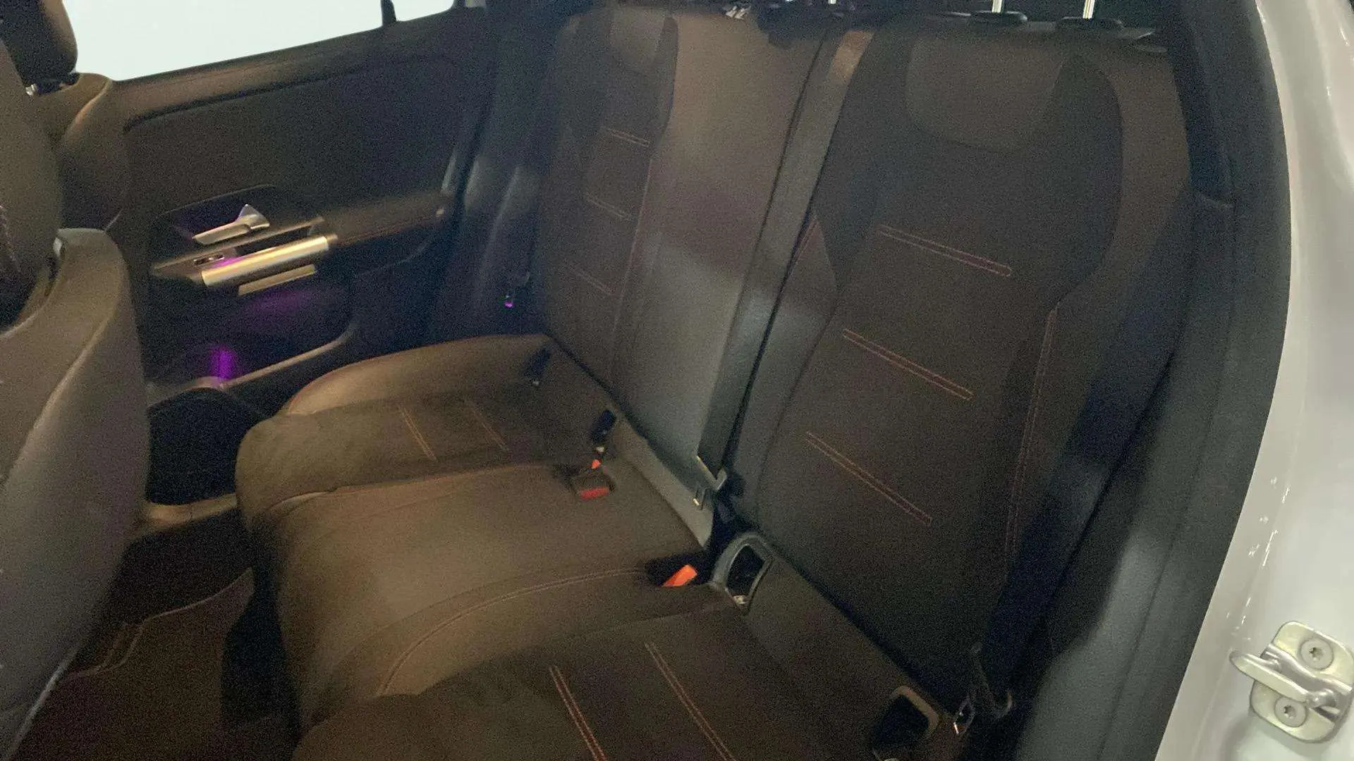 Mercedes-Benz GLA 200 - foto 24