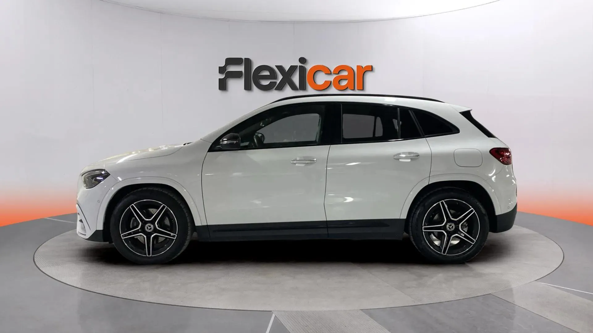 Mercedes-Benz GLA 200 - foto 4