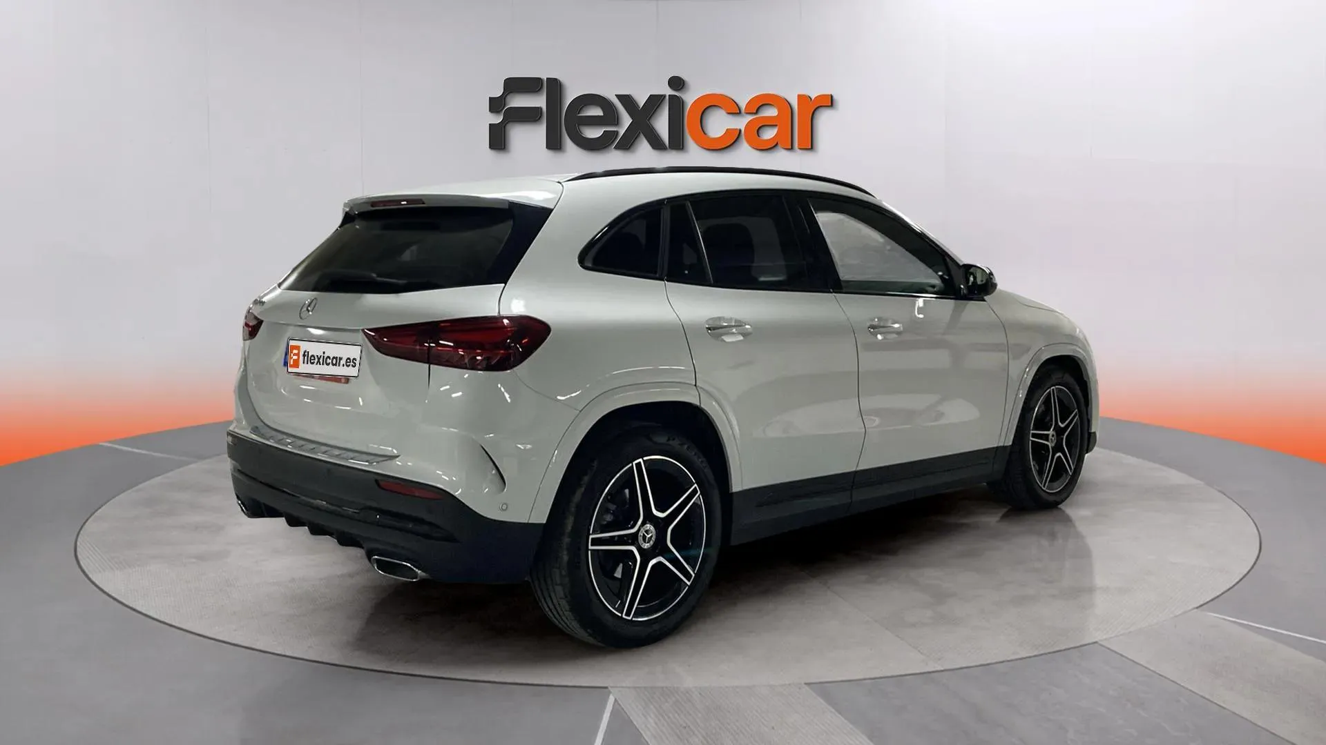 Mercedes-Benz GLA 200 - foto 7