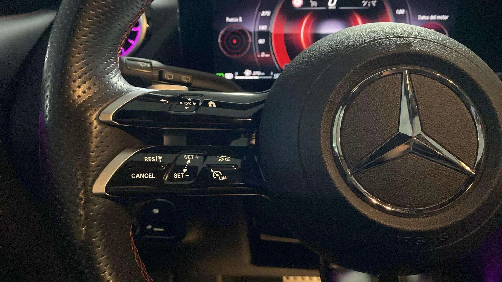 Mercedes-Benz GLA 200 - foto 11