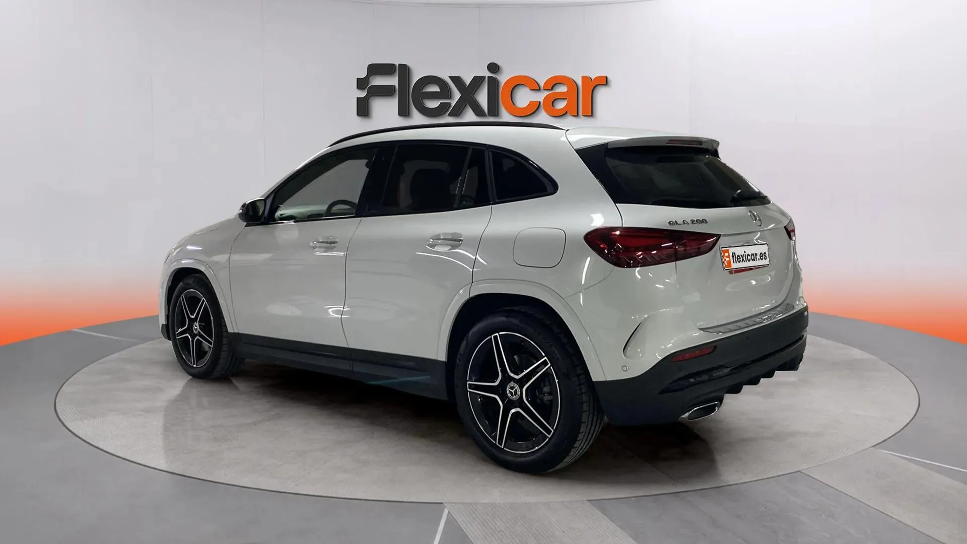 Mercedes-Benz GLA 200 - foto 5