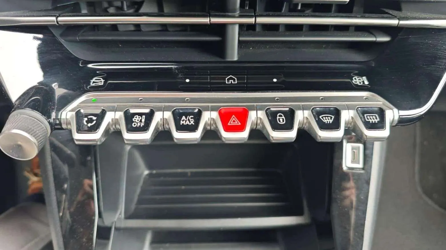 Peugeot 208 Style Hybrid 110 eDCS6 - foto 23
