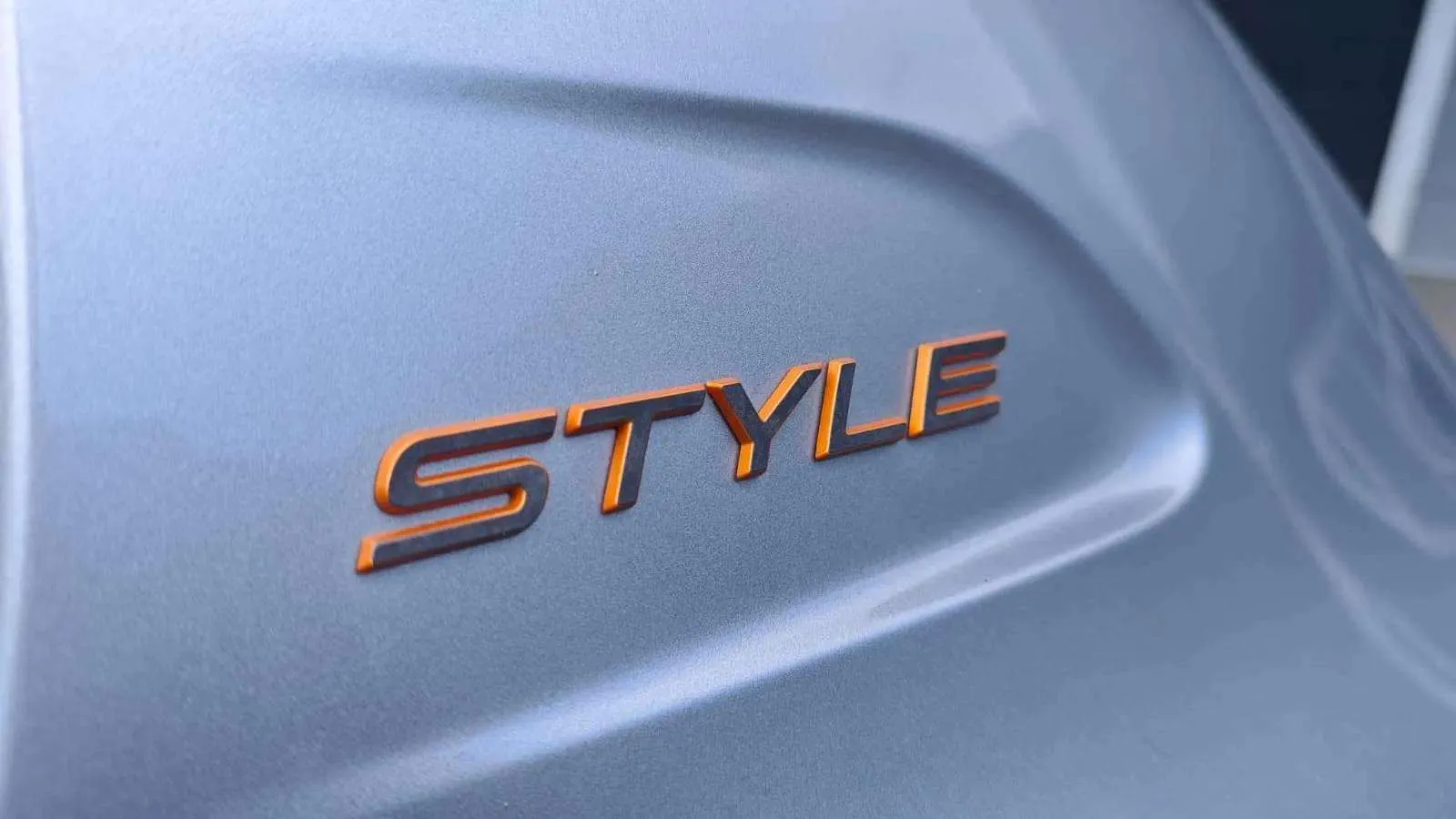 Peugeot 208 Style Hybrid 110 eDCS6 - foto 28