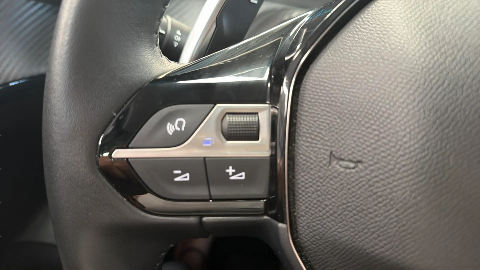 Peugeot 208 Style Hybrid 110 eDCS6 - foto 15
