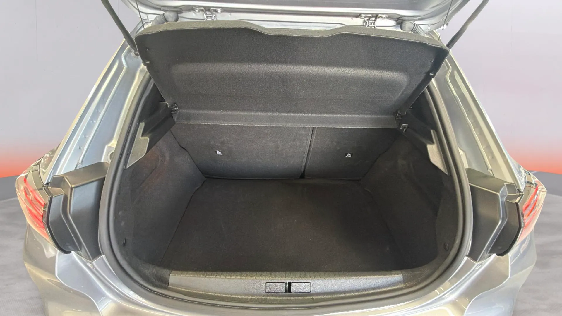 Peugeot 208 Style Hybrid 110 eDCS6 - foto 19