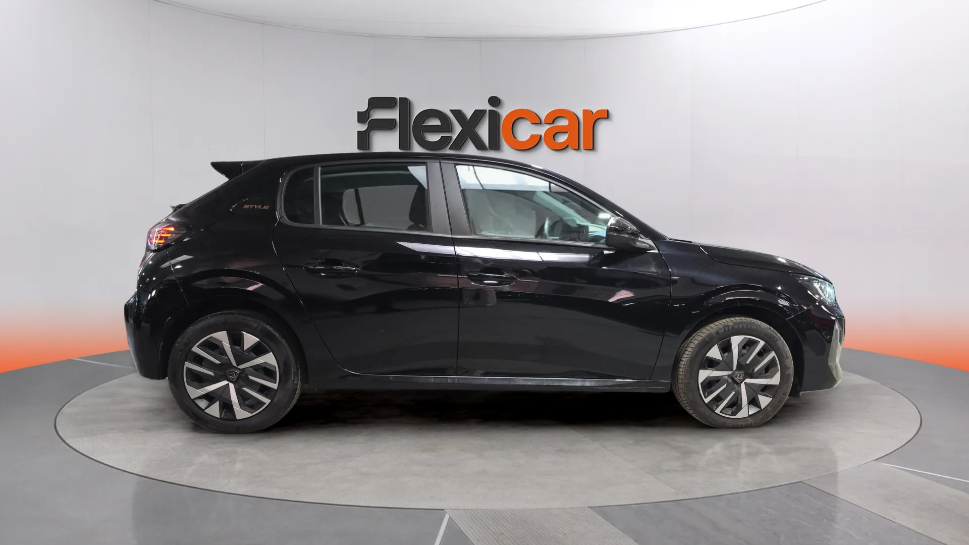 Peugeot 208 Style Hybrid 110 eDCS6 - foto 8