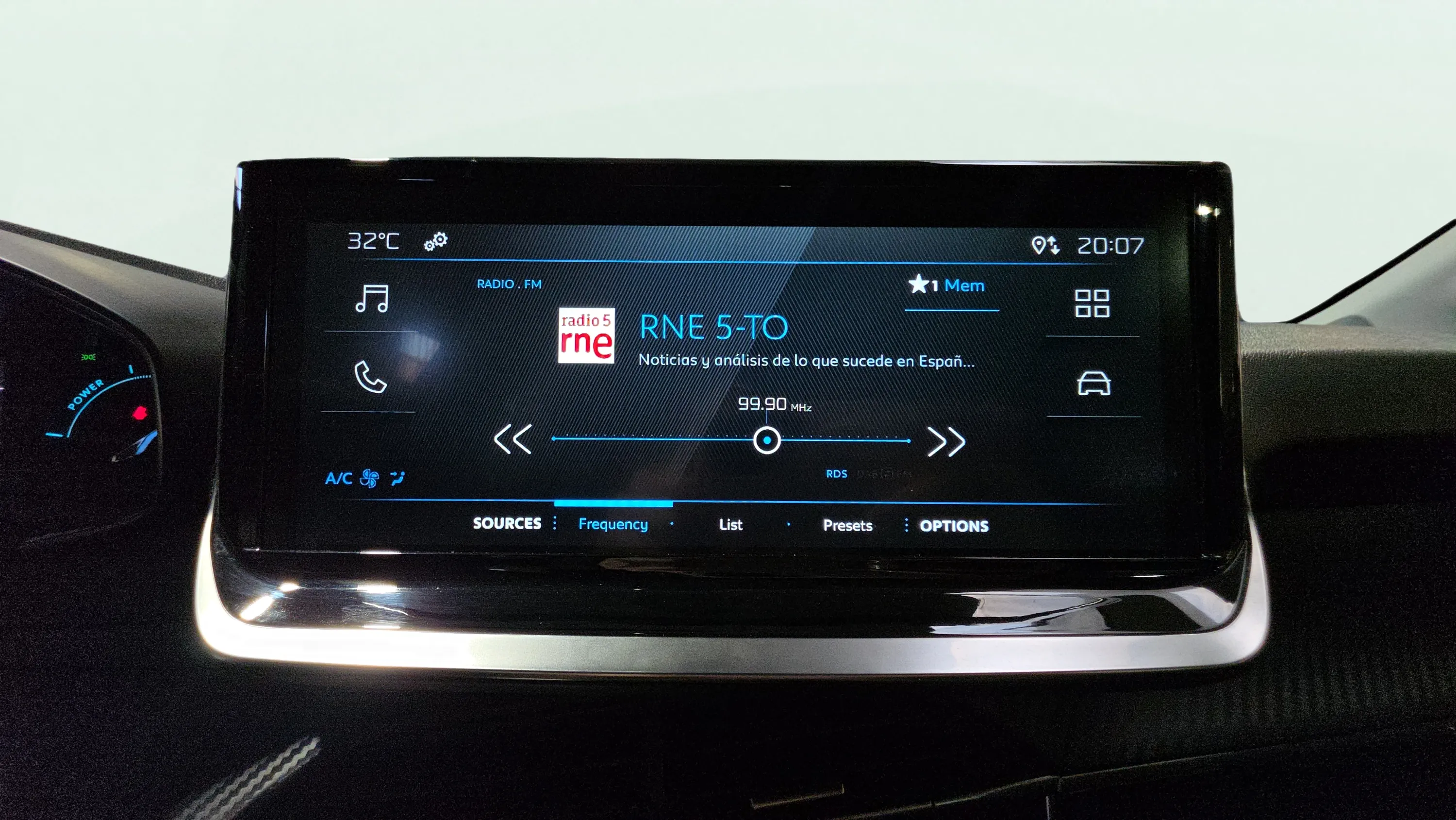 Peugeot 208 Style Hybrid 110 eDCS6 - foto 14