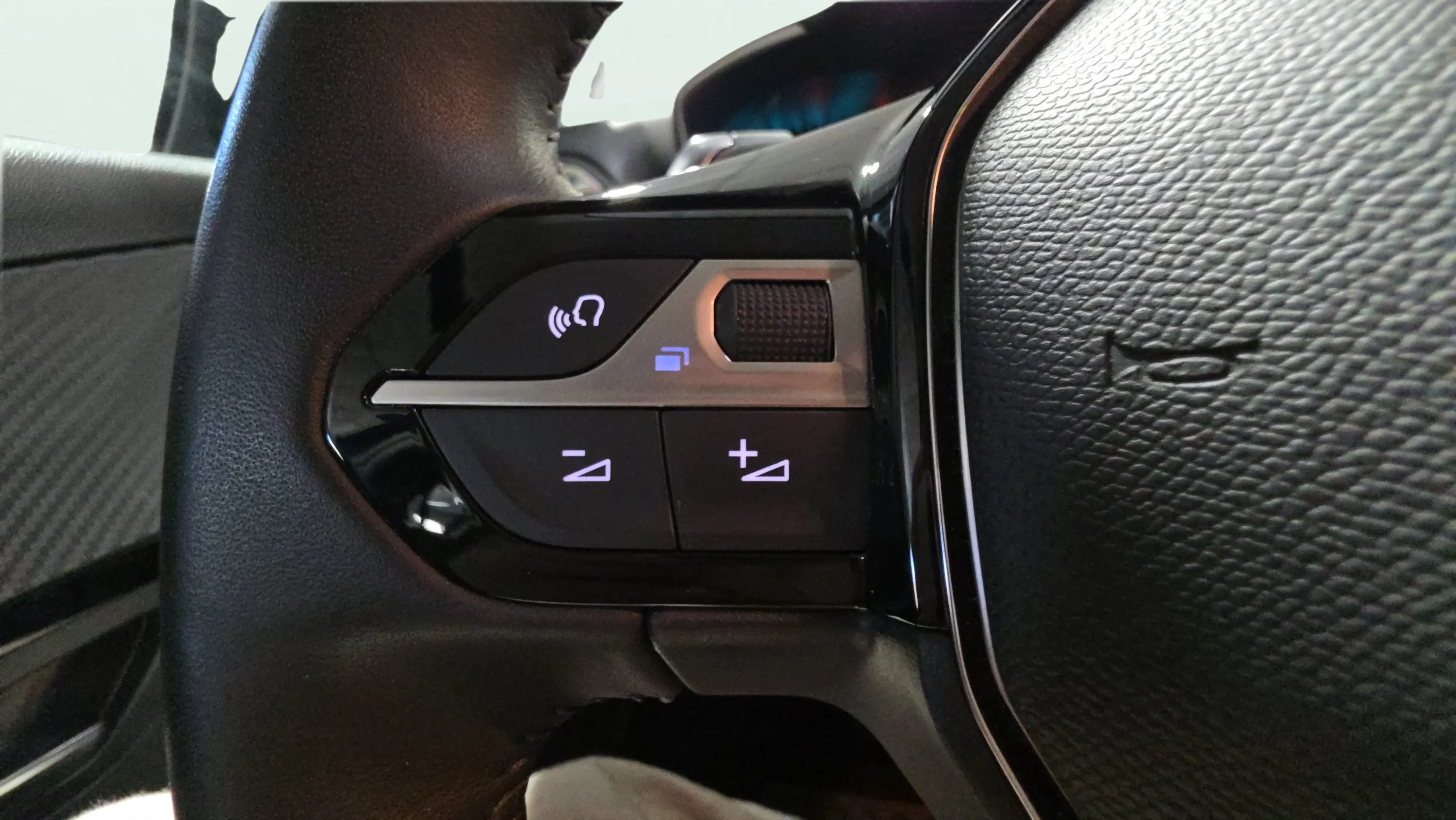 Peugeot 208 Style Hybrid 110 eDCS6 - foto 18