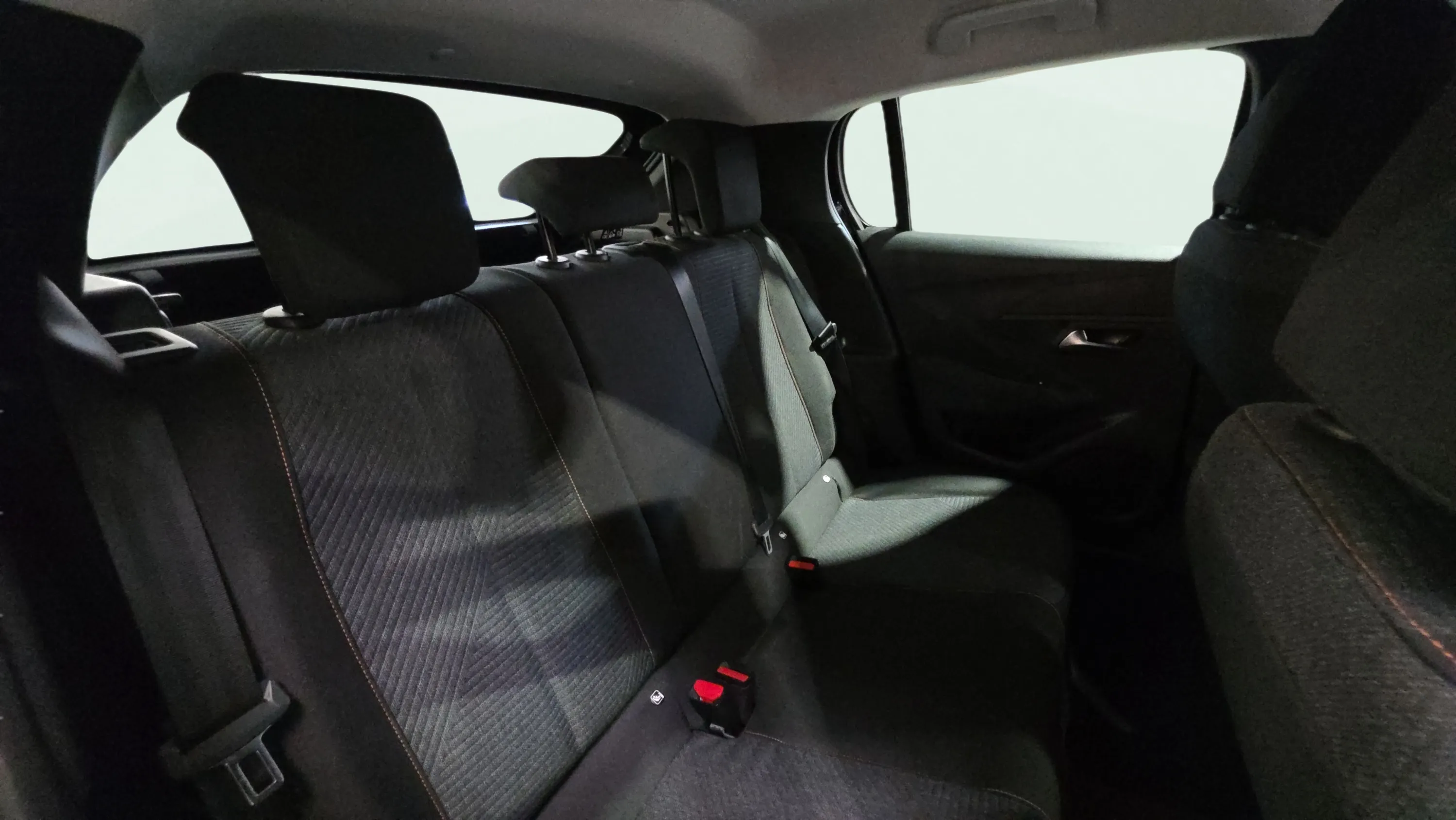 Peugeot 208 Style Hybrid 110 eDCS6 - foto 20