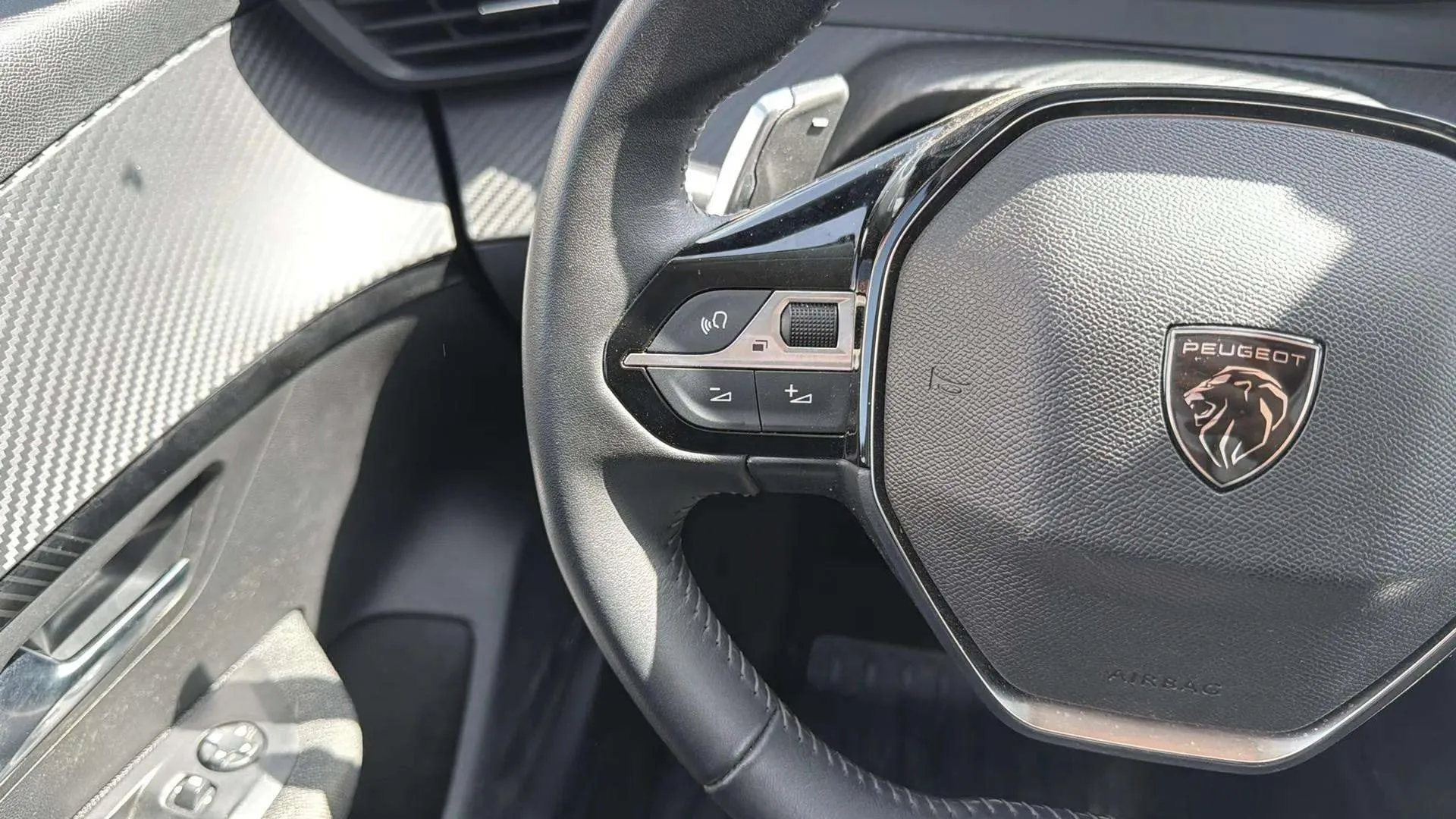 Peugeot 208 Style Hybrid 110 eDCS6 - foto 13