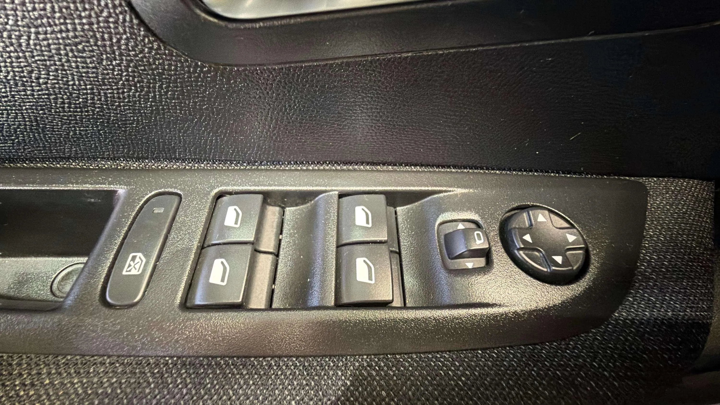 Peugeot 208 Style Hybrid 110 eDCS6 - foto 21