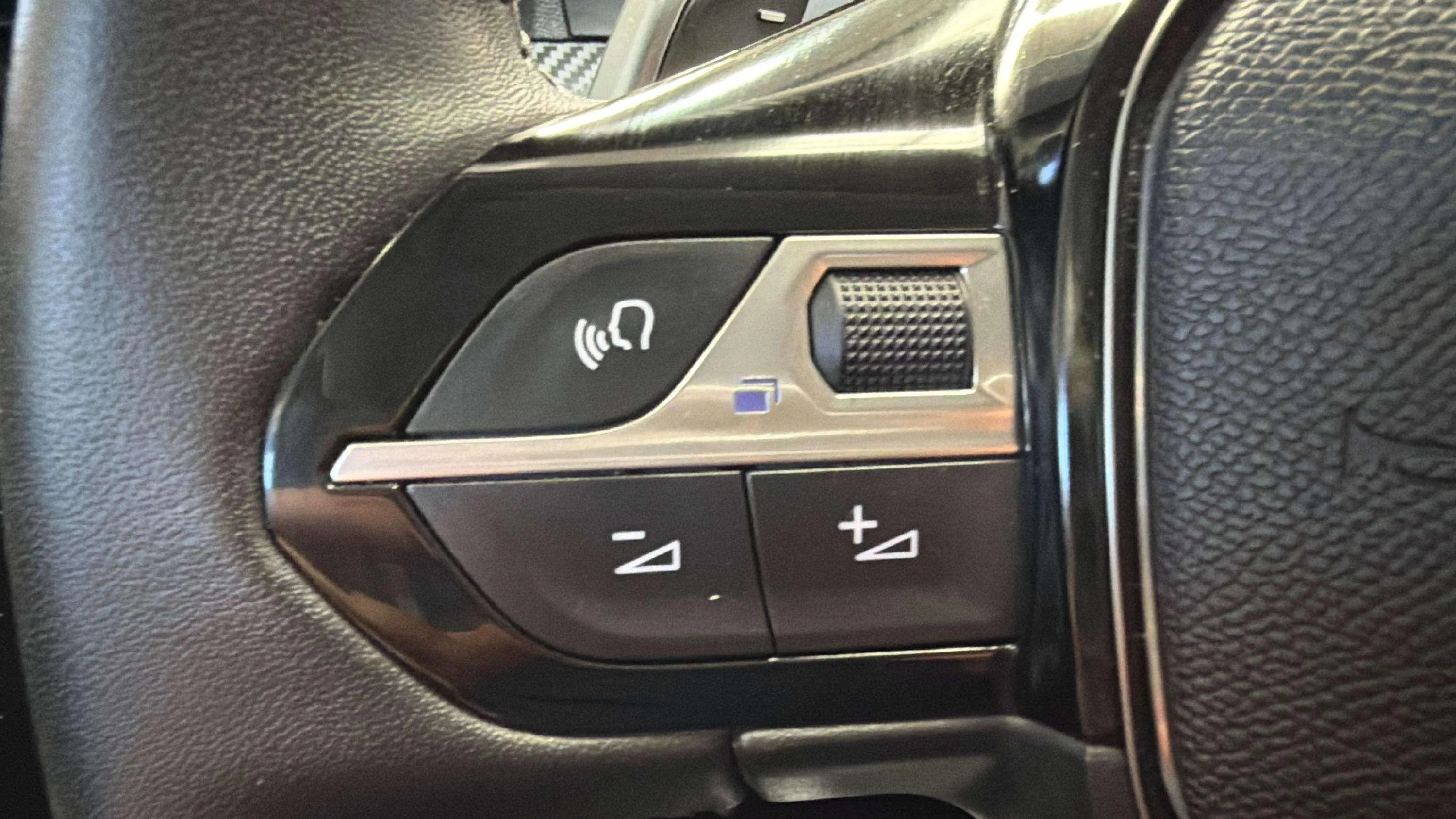 Peugeot 208 Style Hybrid 110 eDCS6 - foto 13