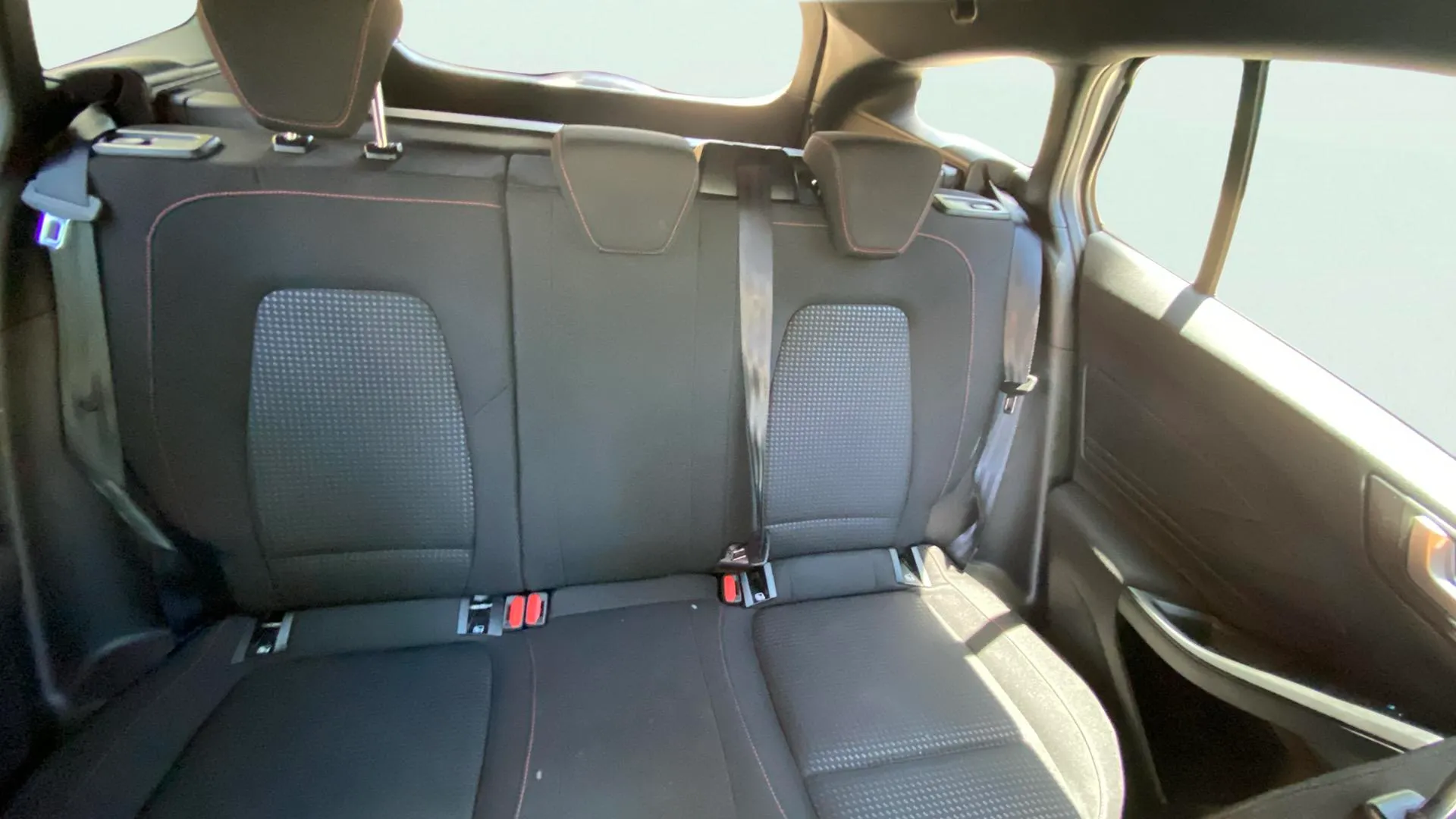 Ford Focus 1.0 EcoBoost MHEV ST-Line SB - foto 14