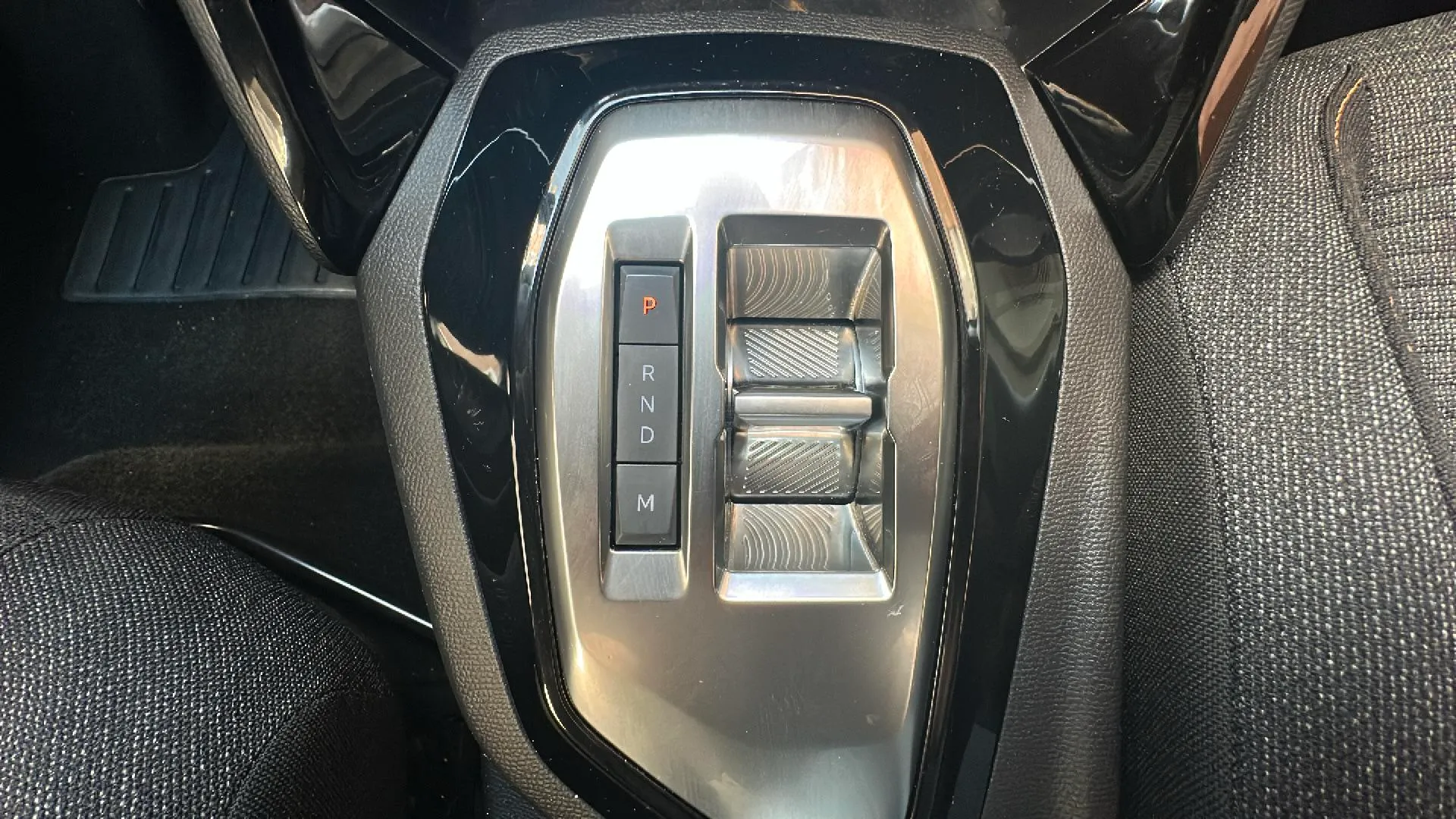 Peugeot 208 Style Hybrid 110 eDCS6 - foto 10