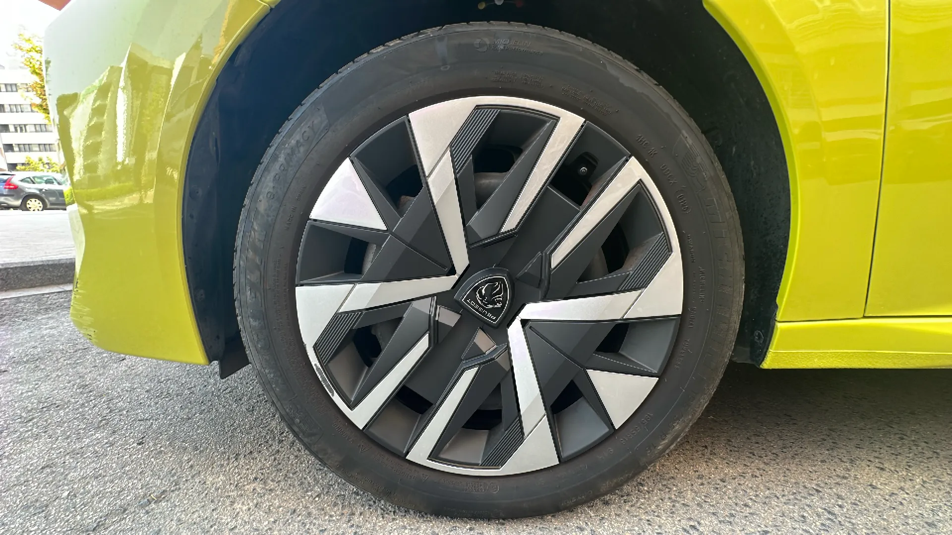 Peugeot 208 Style Hybrid 110 eDCS6 - foto 17