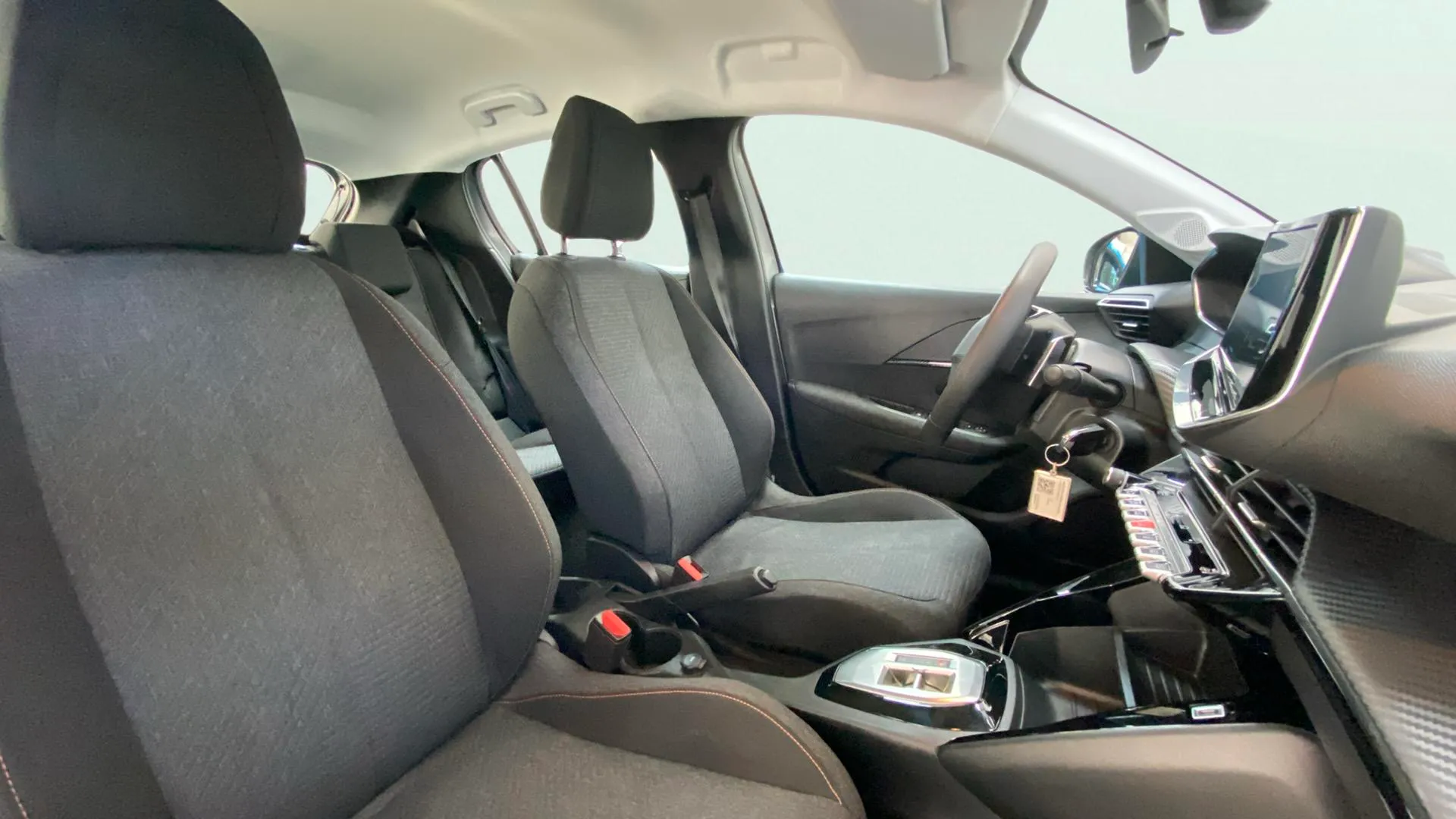 Peugeot 208 Style Hybrid 110 eDCS6 - foto 11