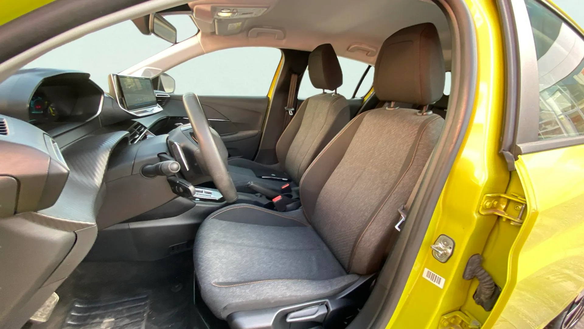 Peugeot 208 Style Hybrid 110 eDCS6 - foto 12
