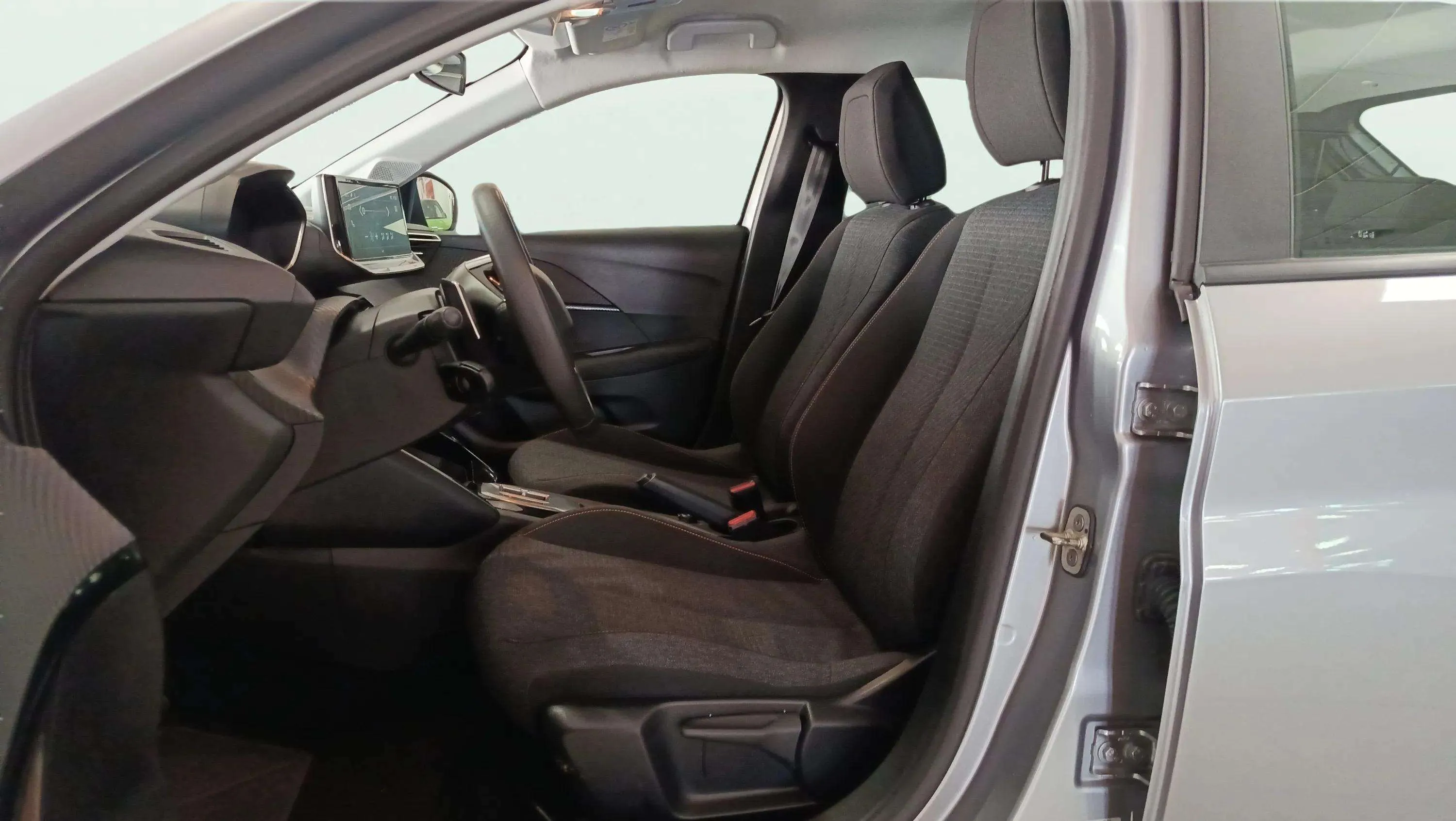 Peugeot 208 Style Hybrid 110 eDCS6 - foto 9