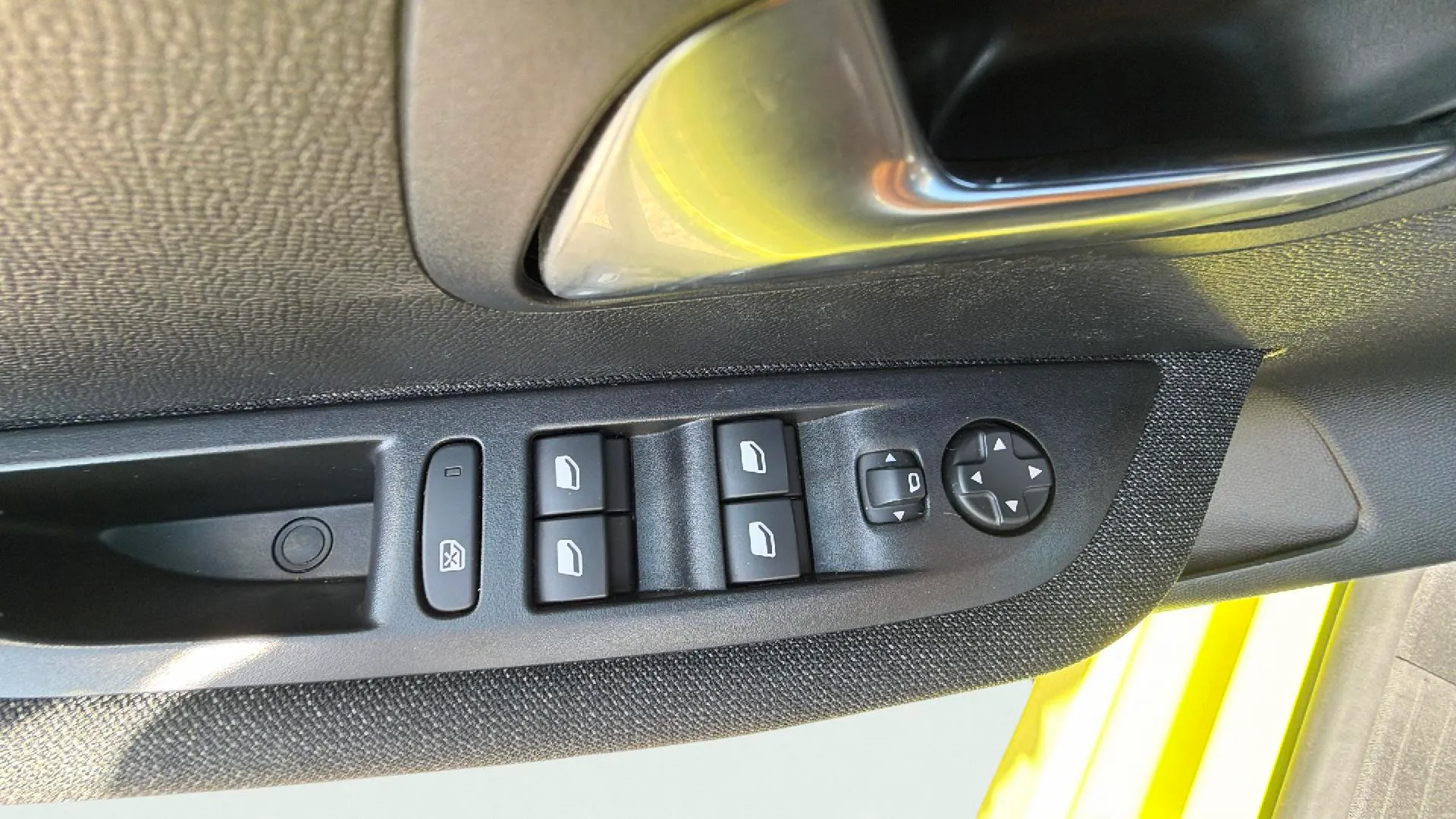 Peugeot 208 Style Hybrid 110 eDCS6 - foto 25