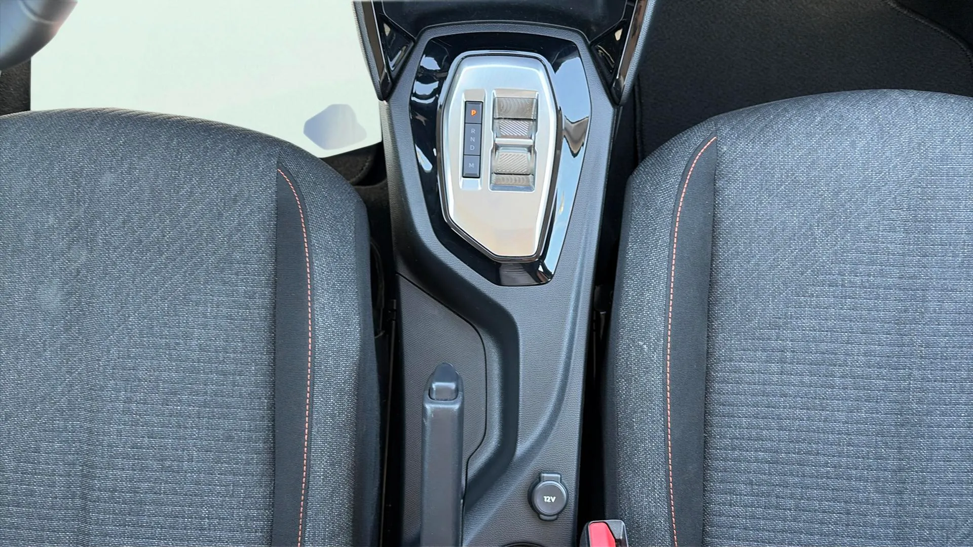 Peugeot 208 Style Hybrid 110 eDCS6 - foto 20