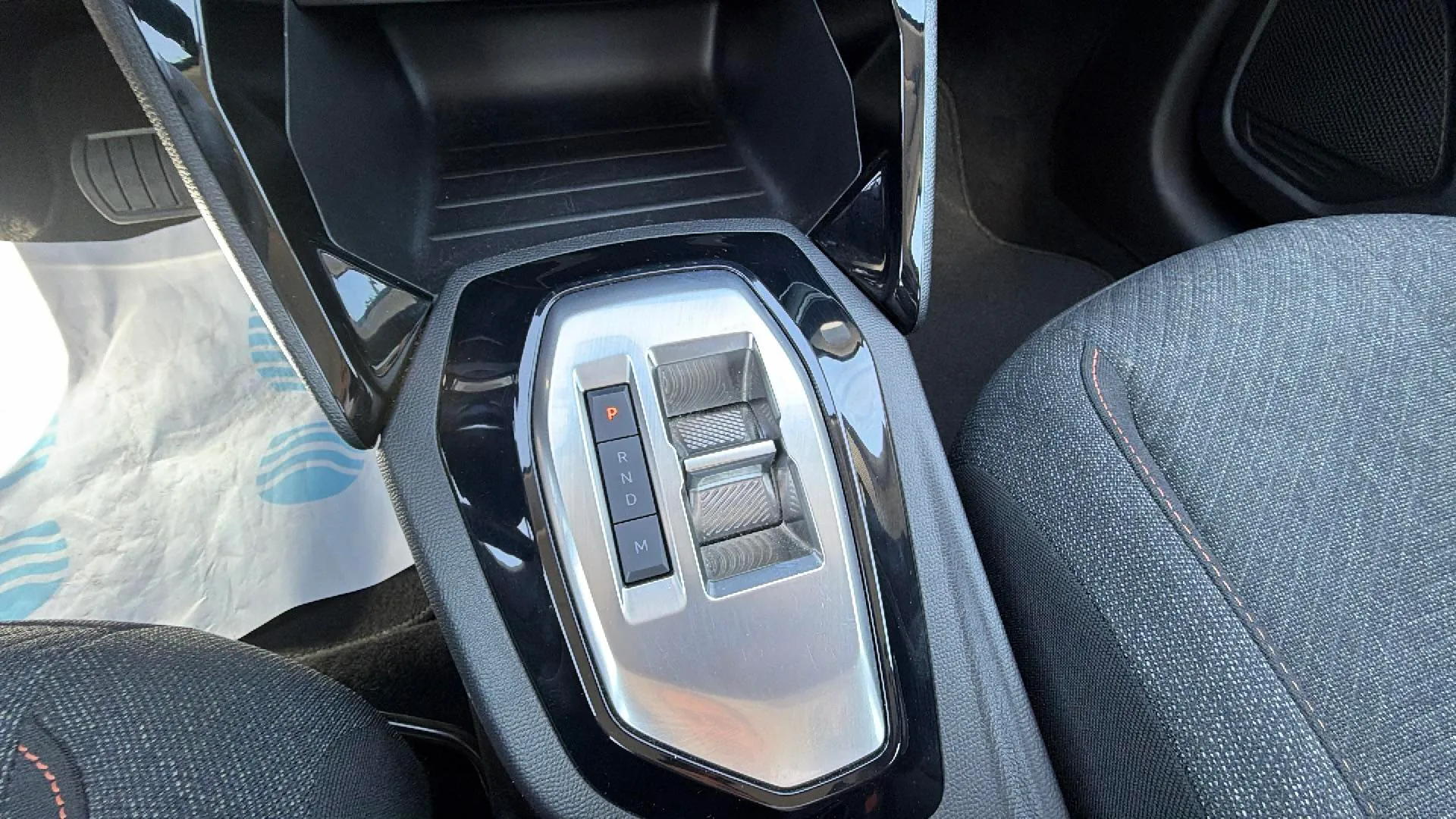 Peugeot 208 Style Hybrid 110 eDCS6 - foto 21