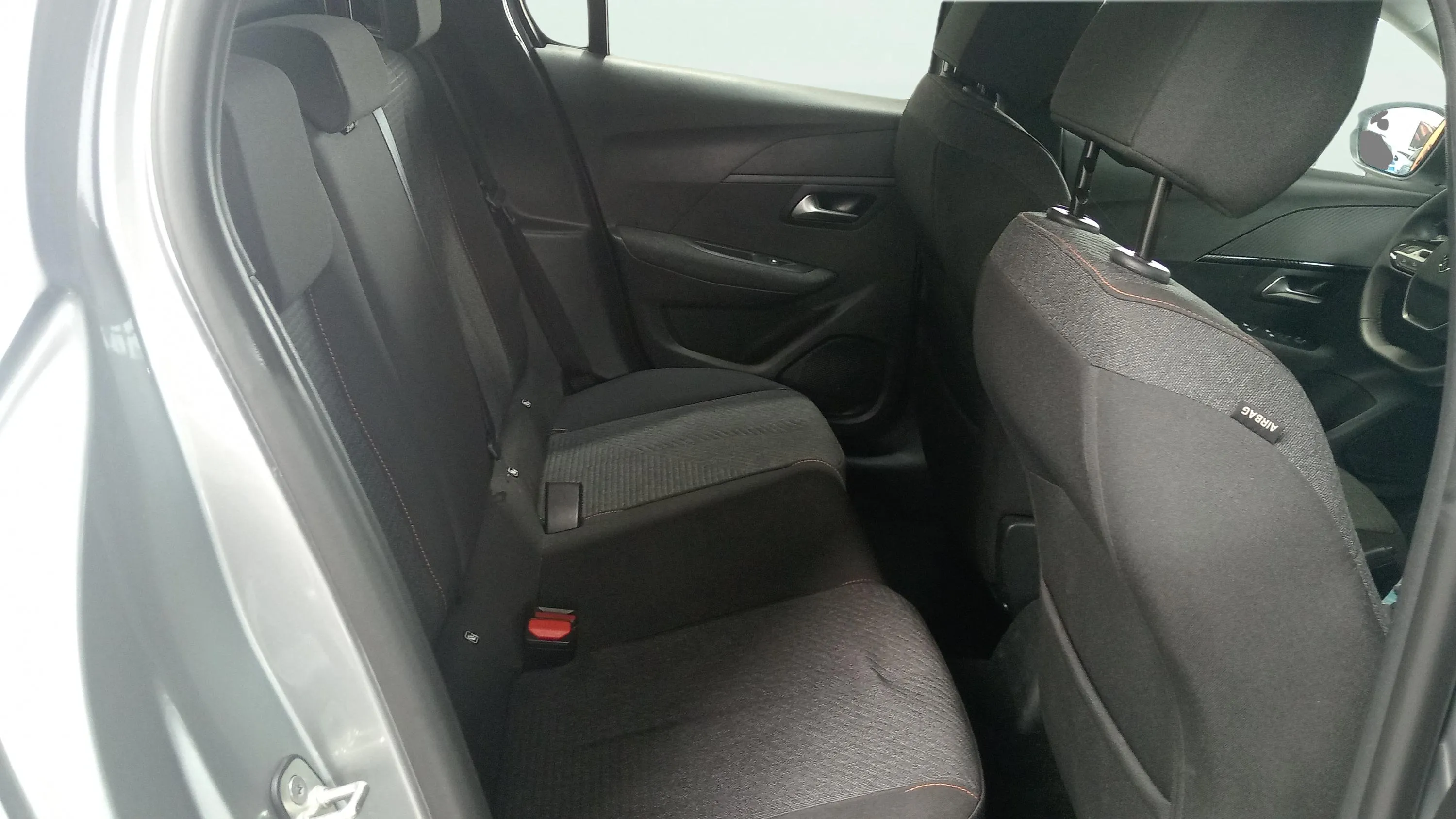 Peugeot 208 Style Hybrid 110 eDCS6 - foto 10