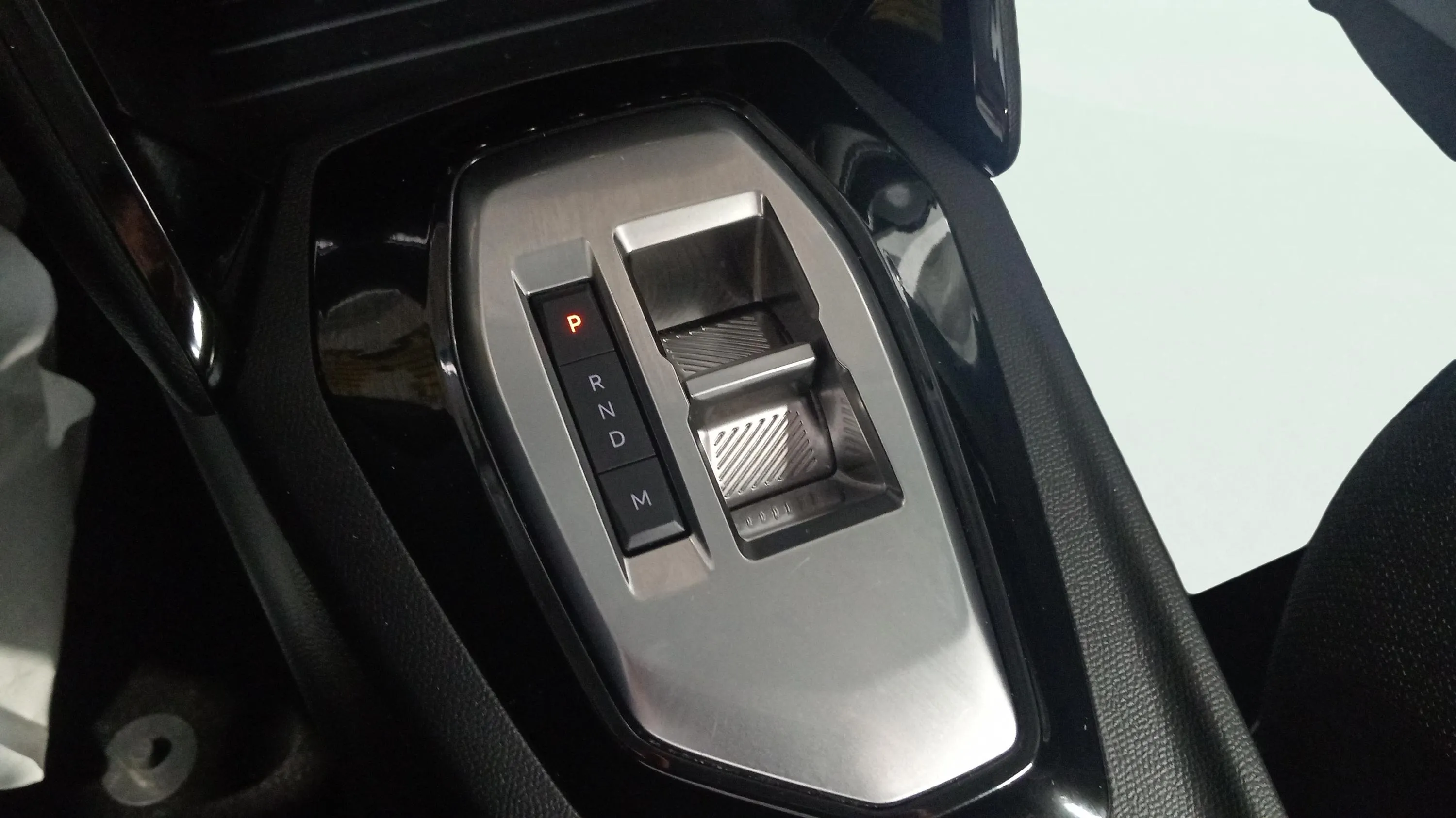 Peugeot 208 Style Hybrid 110 eDCS6 - foto 18