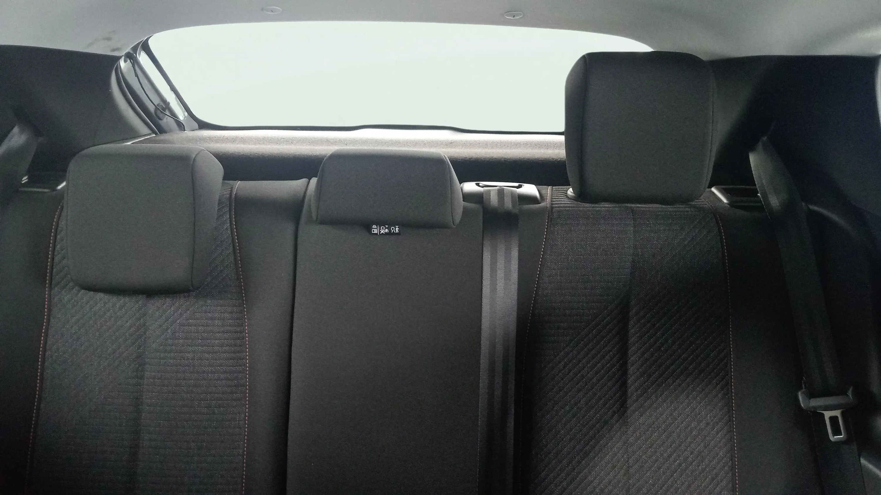 Peugeot 208 Style Hybrid 110 eDCS6 - foto 13