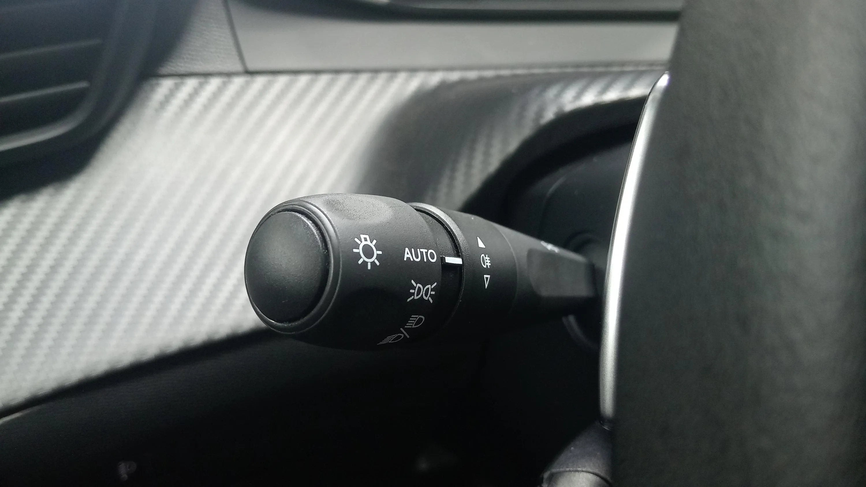 Peugeot 208 Style Hybrid 110 eDCS6 - foto 24