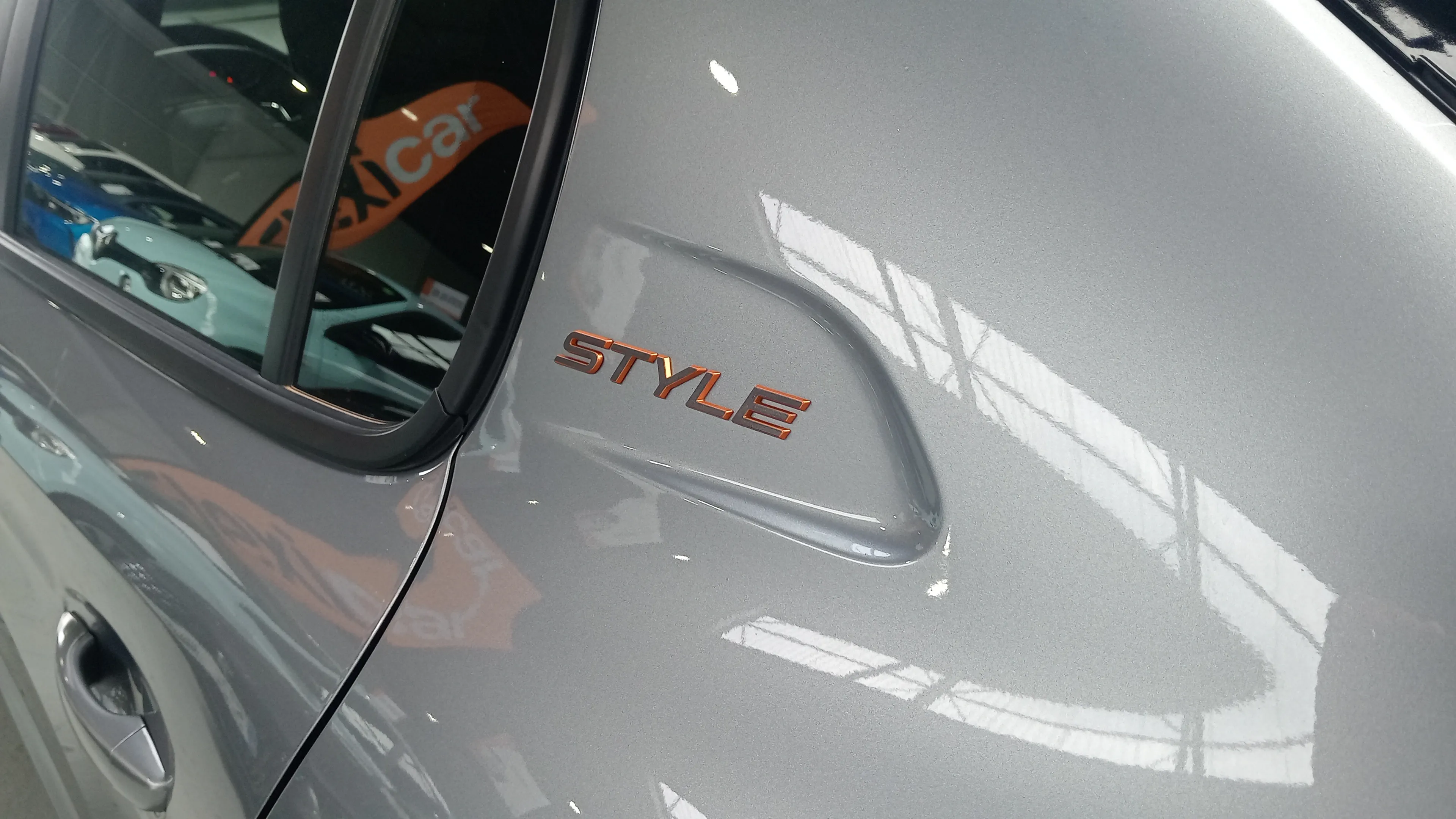 Peugeot 208 Style Hybrid 110 eDCS6 - foto 26
