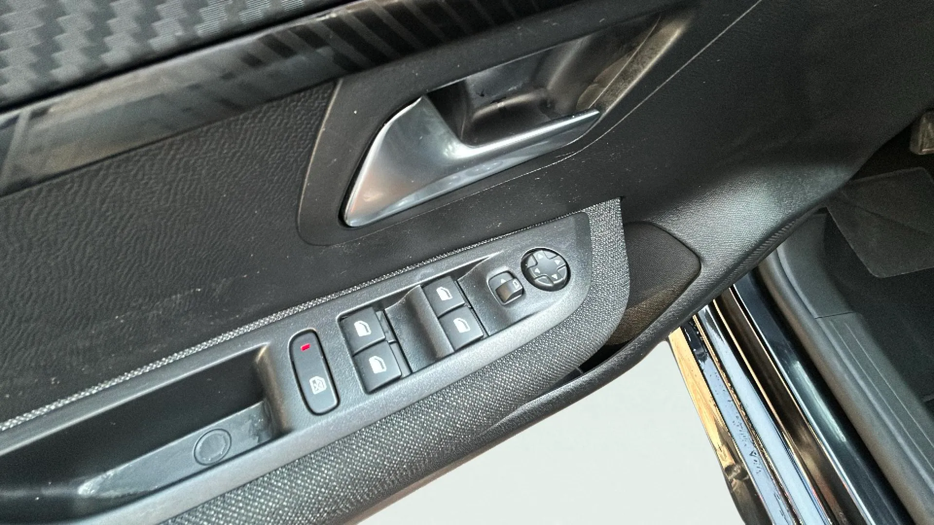Peugeot 208 Style Hybrid 110 eDCS6 - foto 16