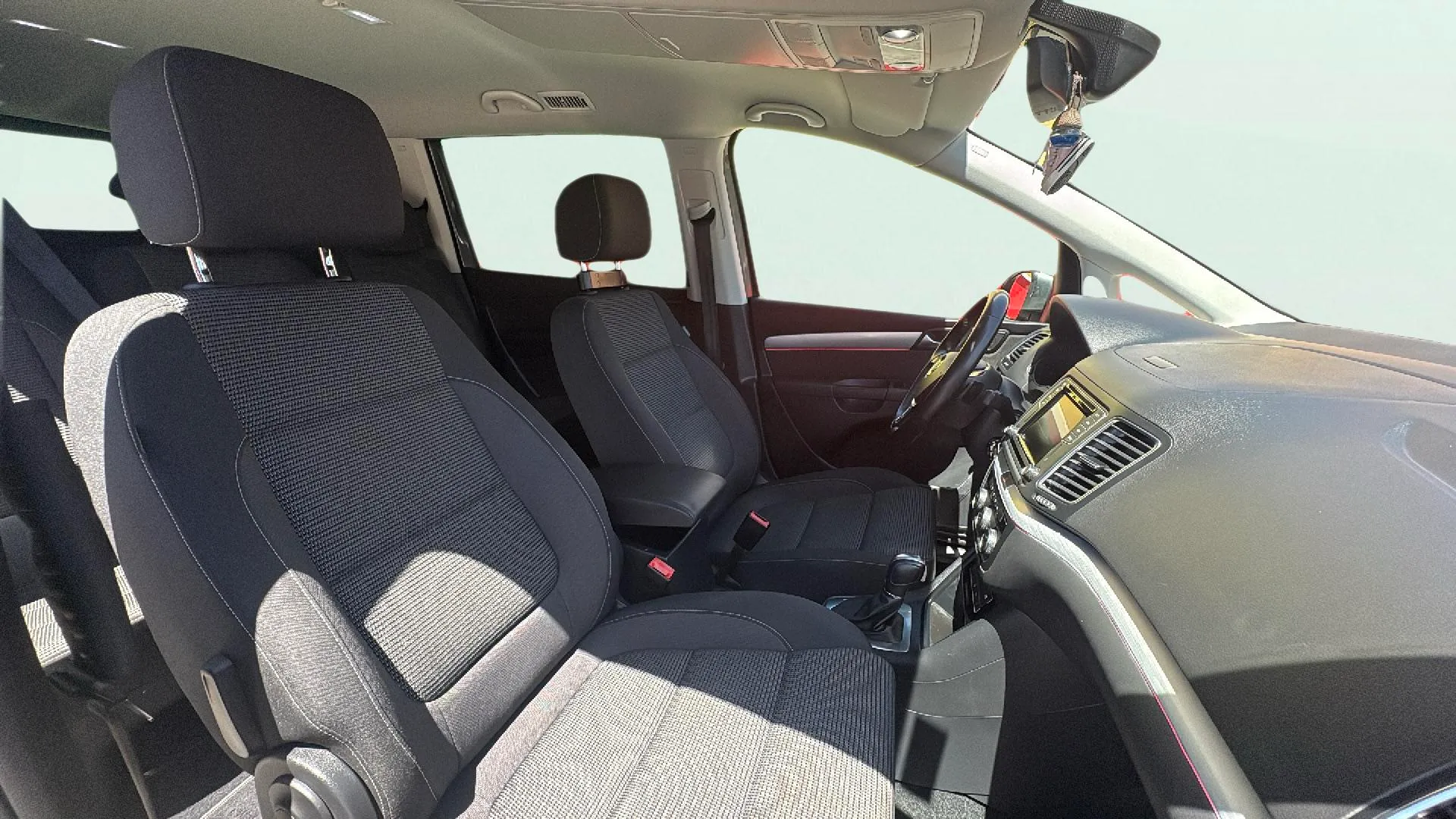 Volkswagen Sharan Advance 1.4 TSI DSG - foto 14