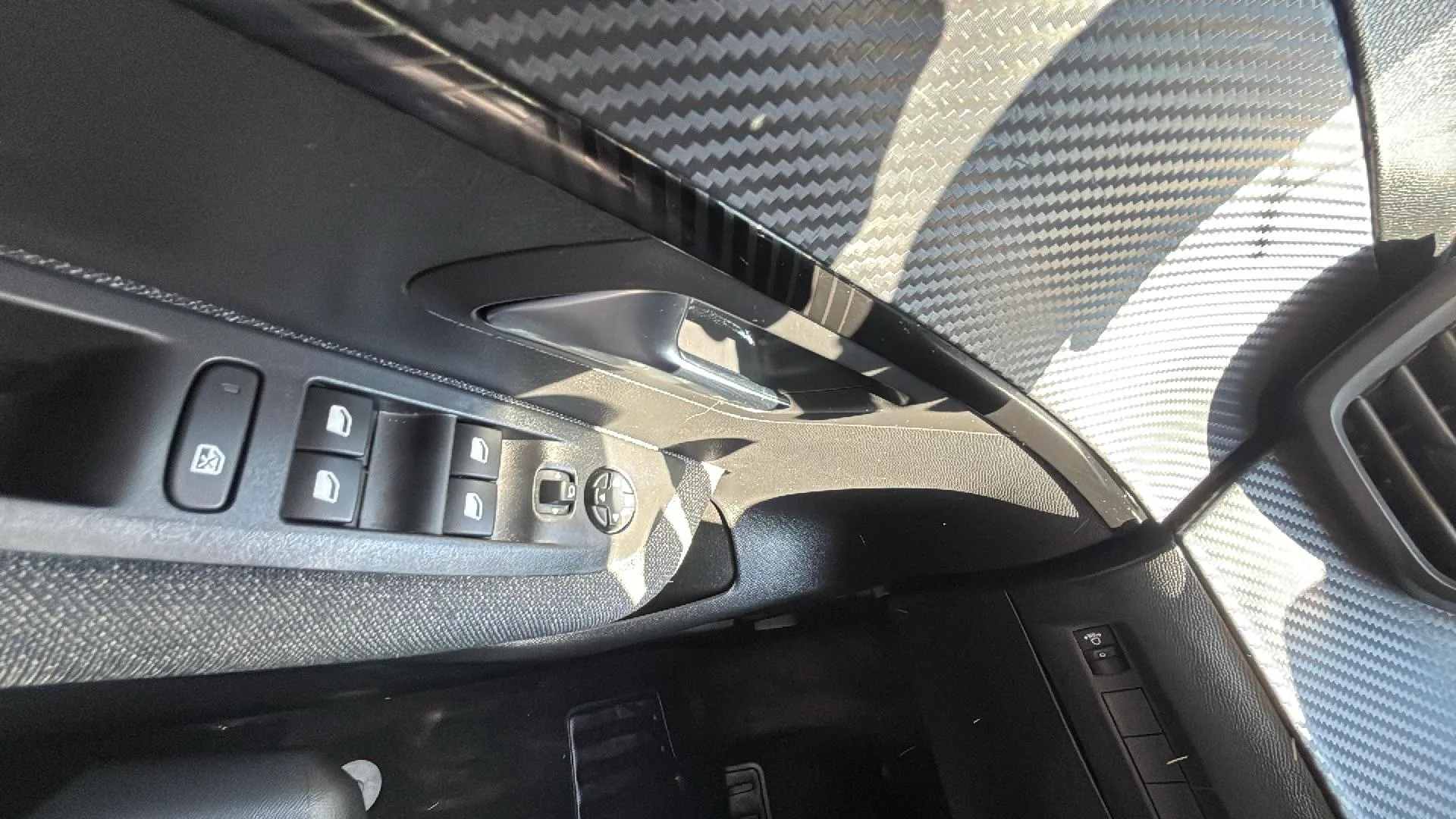 Peugeot 208 Style Hybrid 110 eDCS6 - foto 18