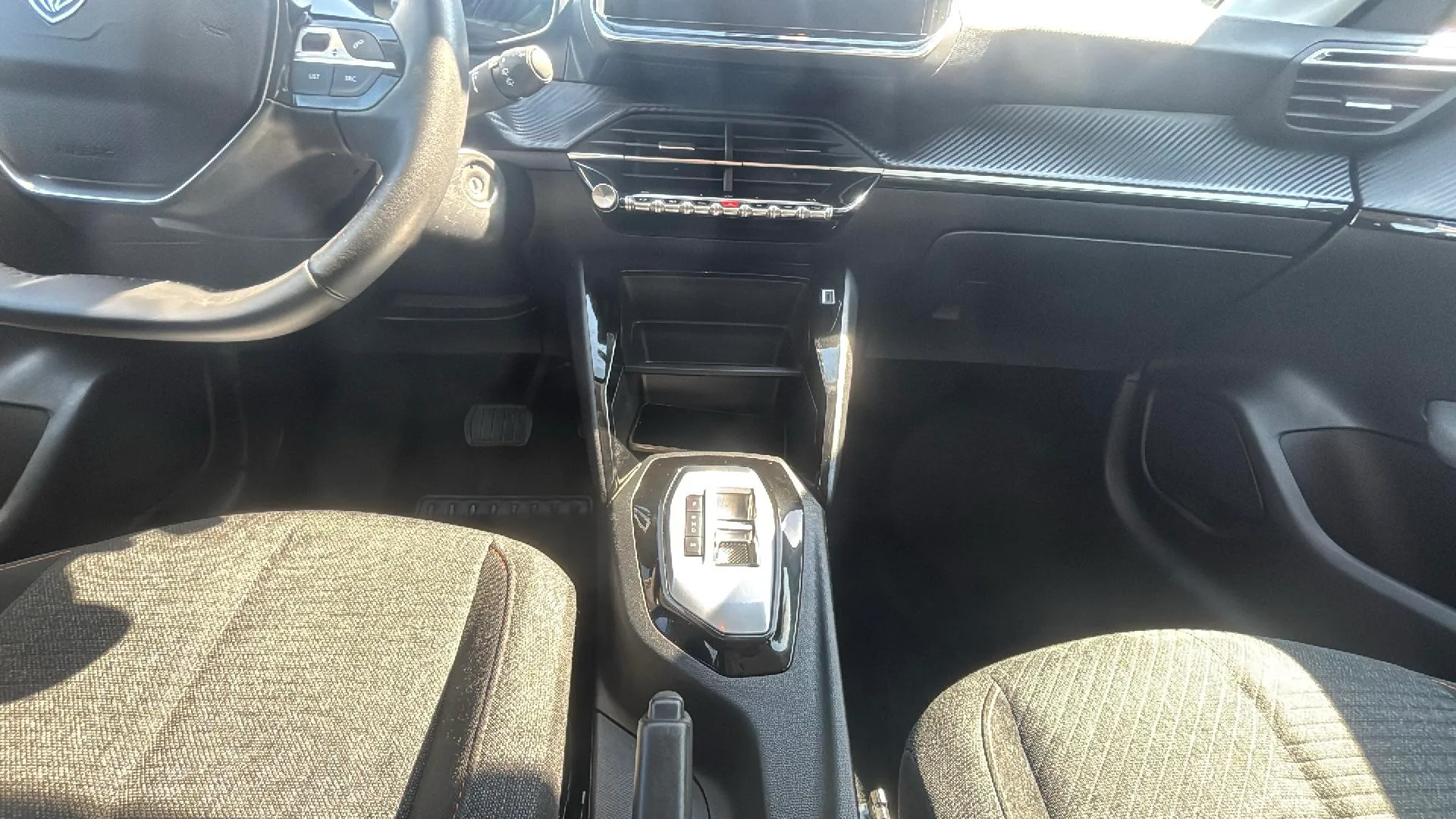 Peugeot 208 Style Hybrid 110 eDCS6 - foto 8