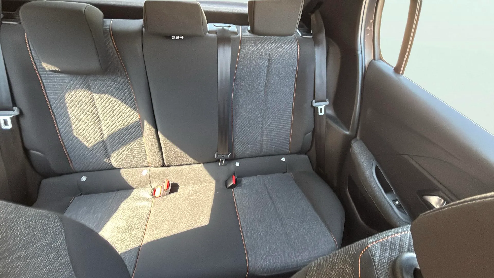 Peugeot 208 Style Hybrid 110 eDCS6 - foto 16