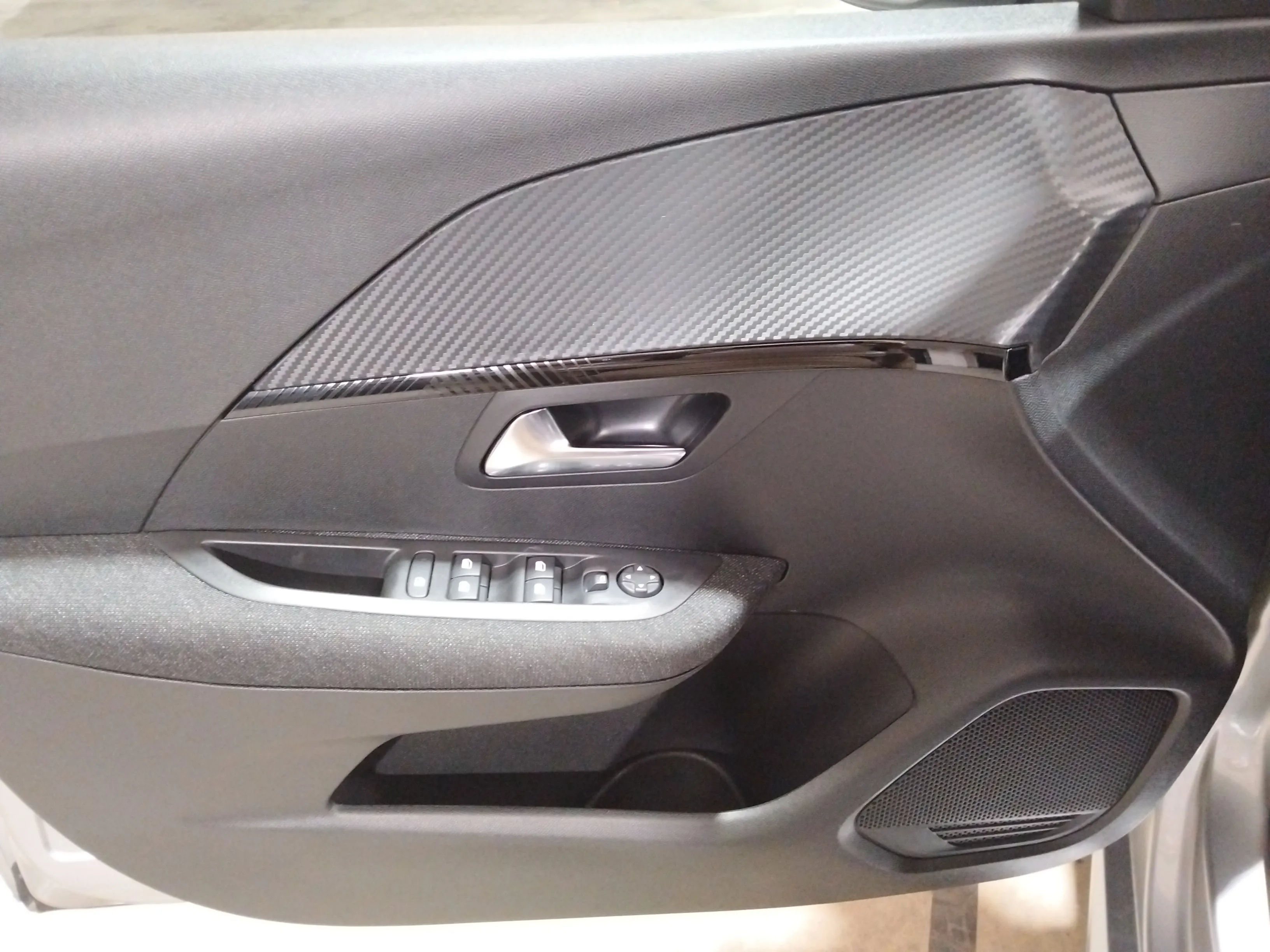 Peugeot 208 Style Hybrid 110 eDCS6 - foto 19