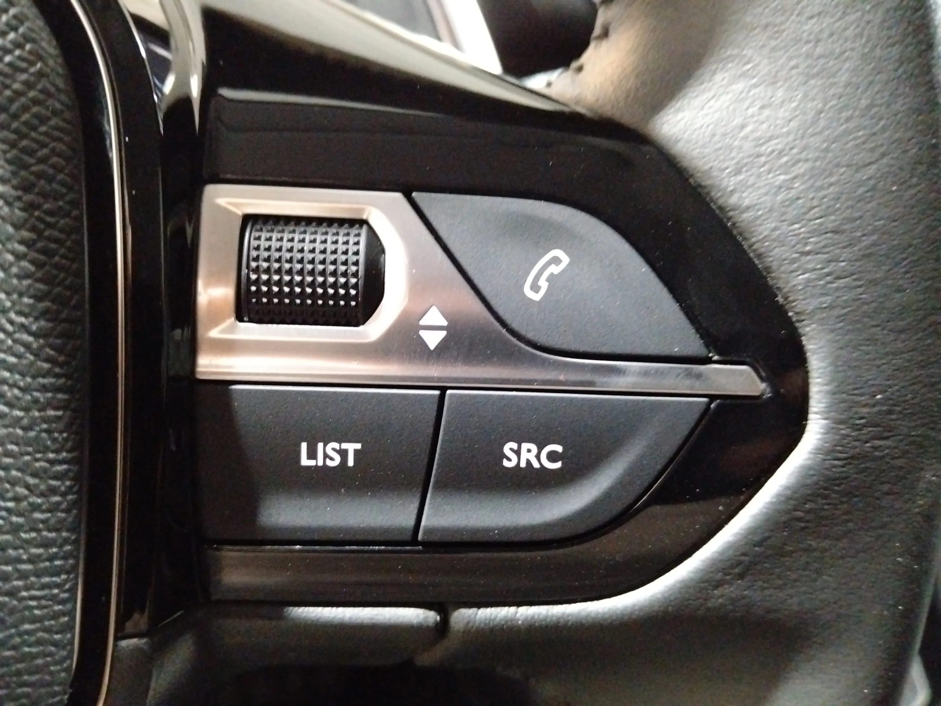 Peugeot 208 Style Hybrid 110 eDCS6 - foto 23