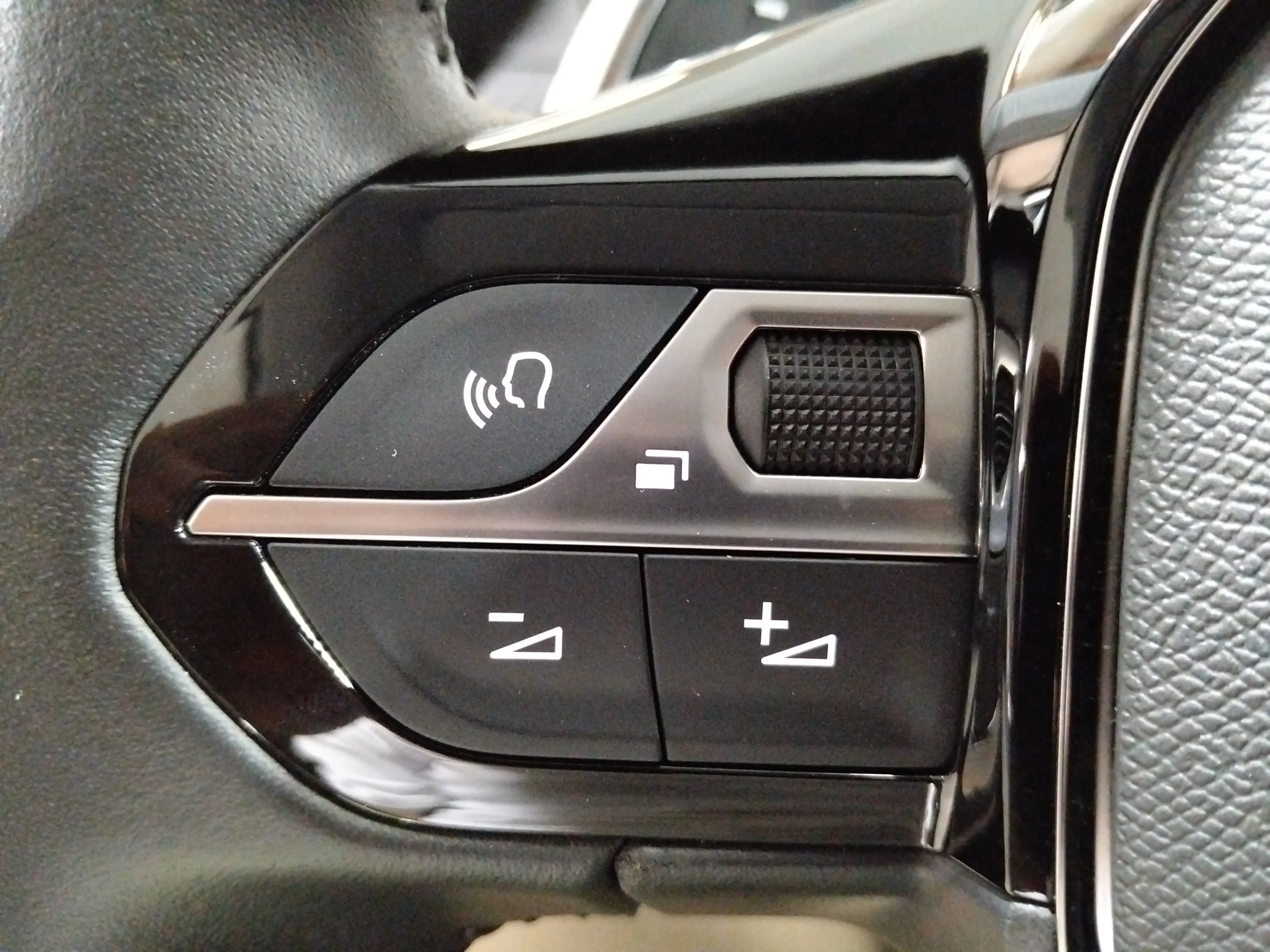 Peugeot 208 Style Hybrid 110 eDCS6 - foto 24